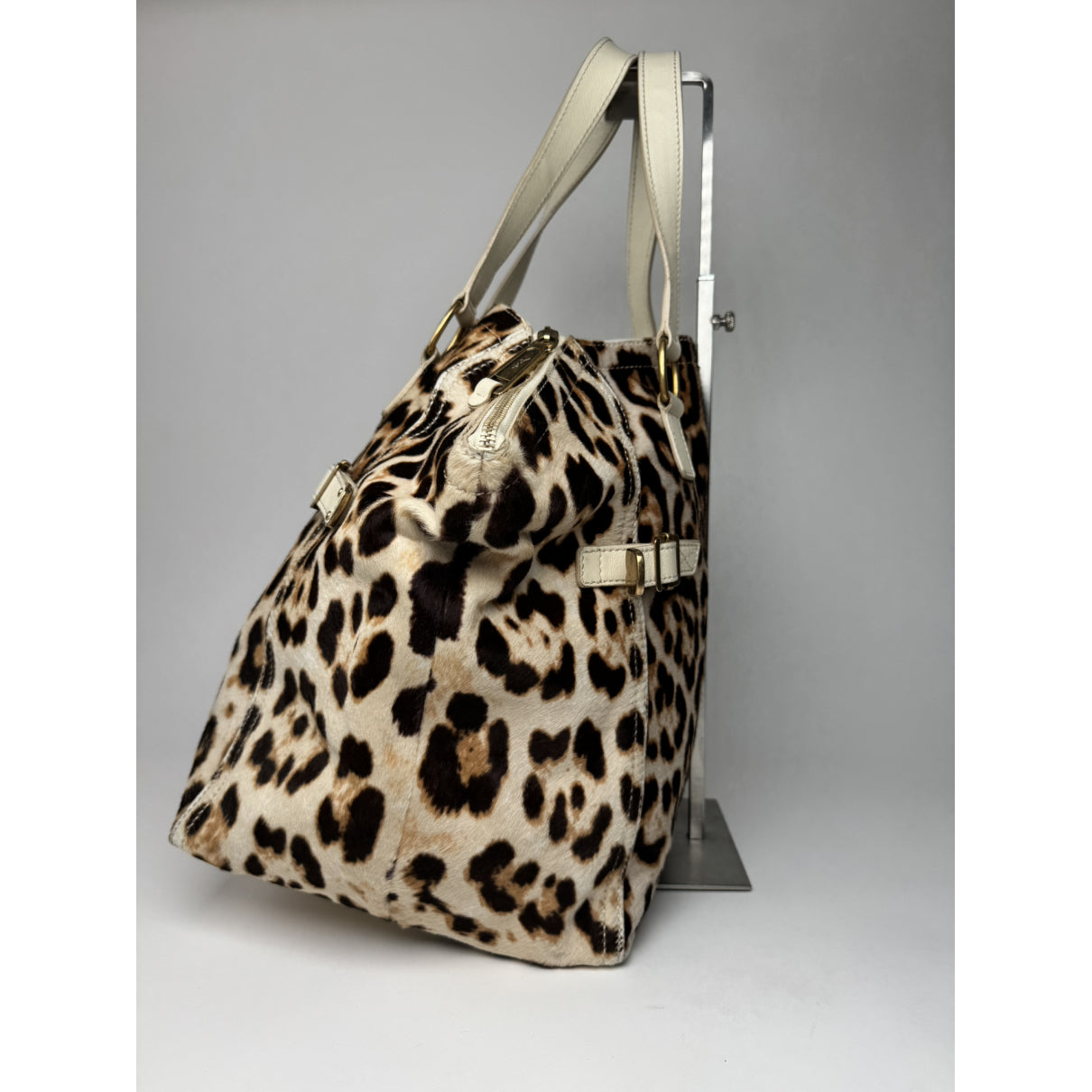 Yves Saint Laurent Handbag image 3