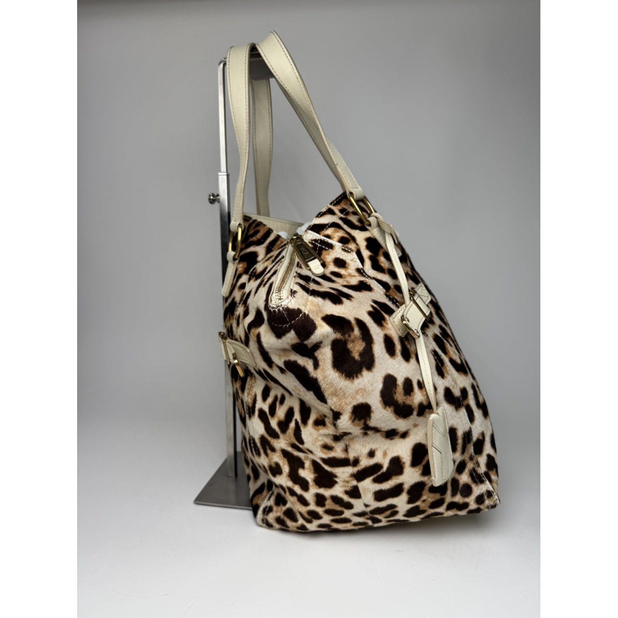 Yves Saint Laurent Handbag image 5