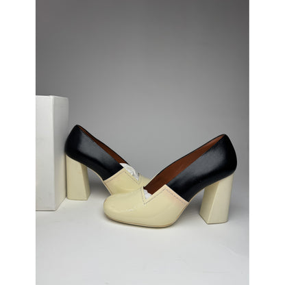 Celine Triangle Heel Heel image 2