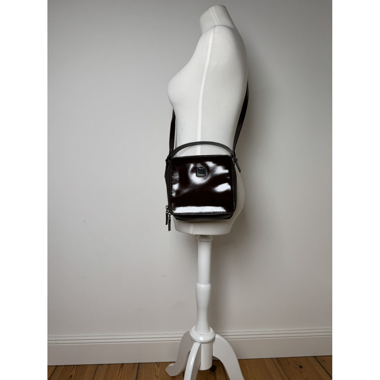 Celine Case flap Purple Patent Leather Handbag image 2