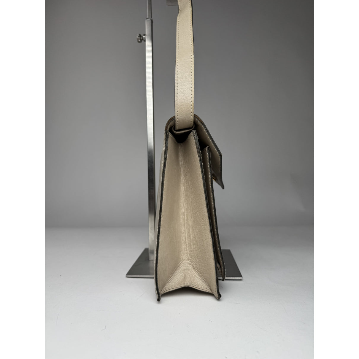 Yves Saint Laurent Handbag image 4