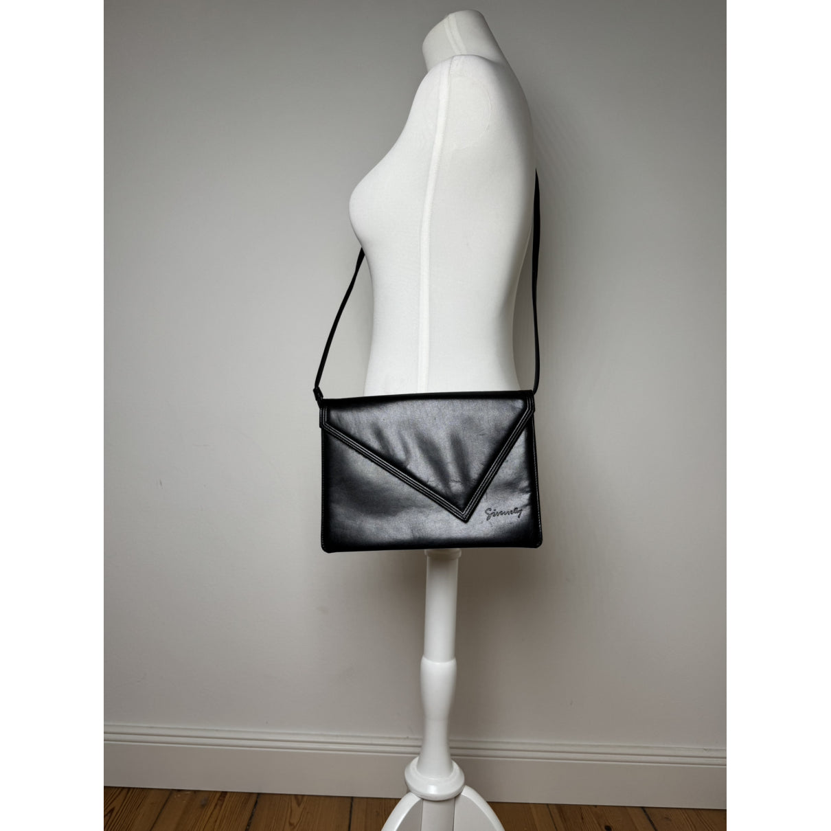 Givenchy 4G Handbag image 3