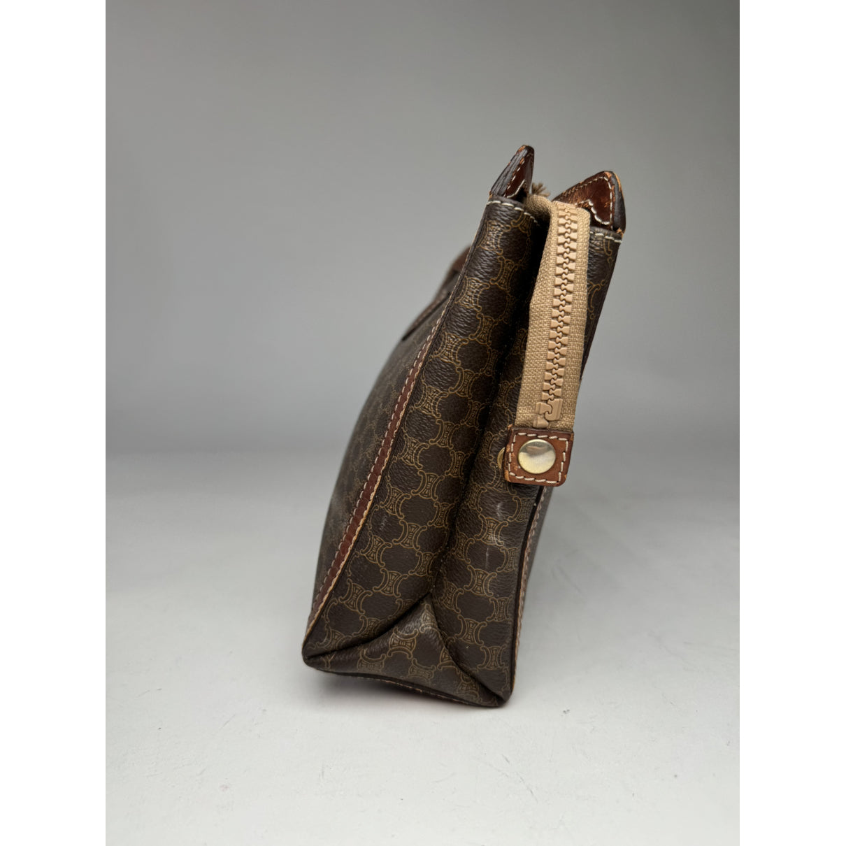 Celine Triomphe Brown Leather Clutch Bag image 2