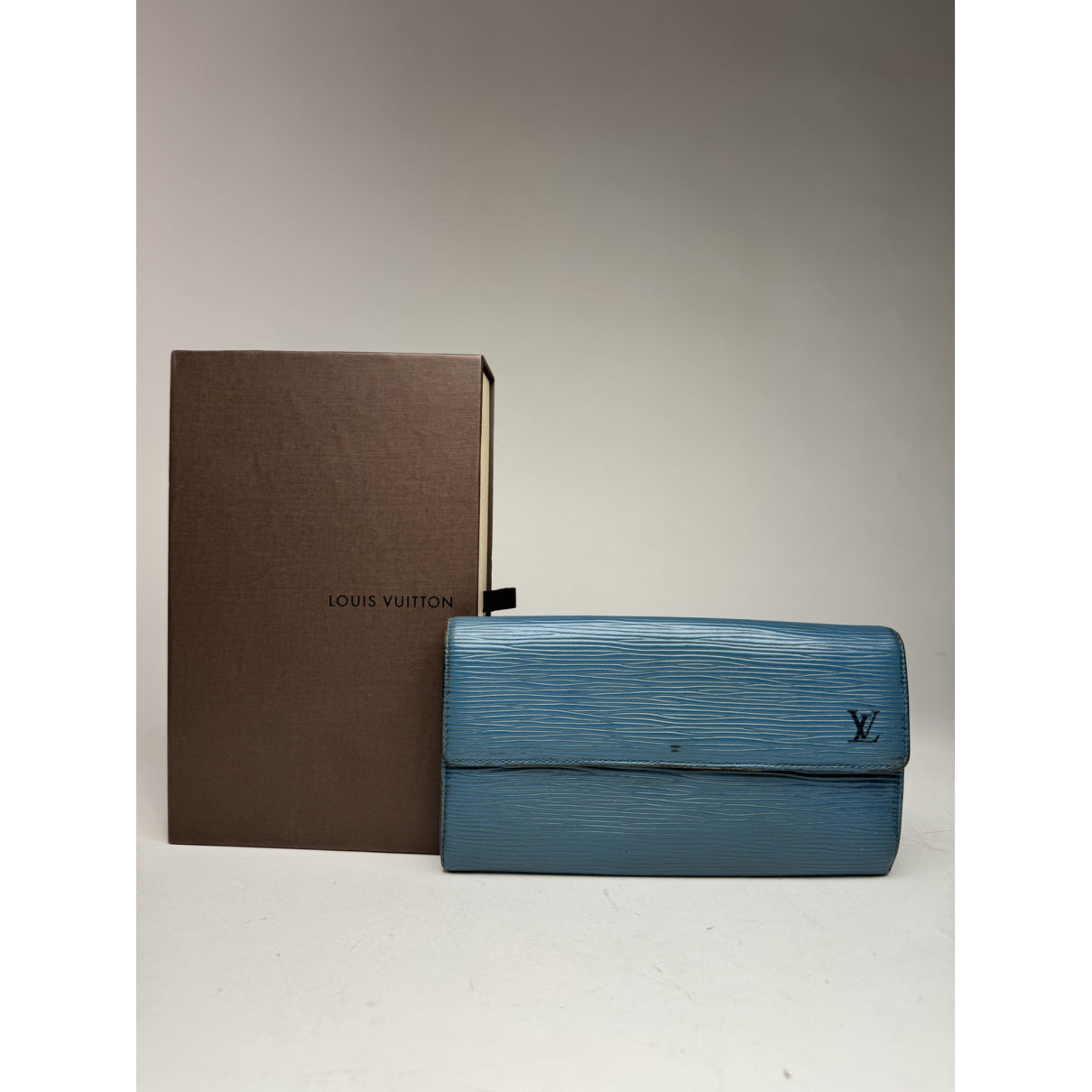 Louis Vuitton Louise Wallet image 3