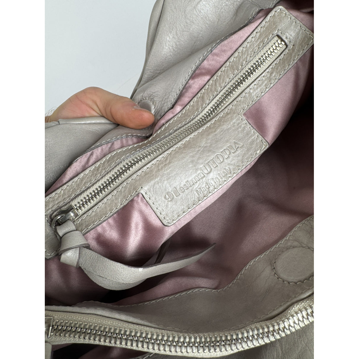 Non Signé / Unsigned Silver Leather Handbag image 4
