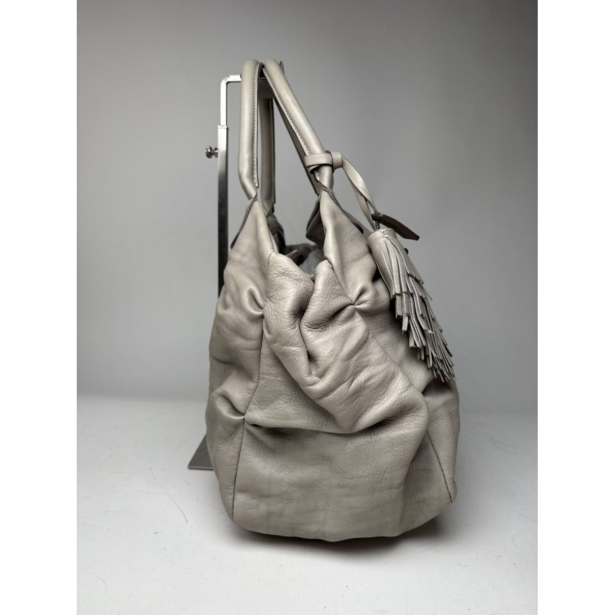 Non Signé / Unsigned Silver Leather Handbag image 5