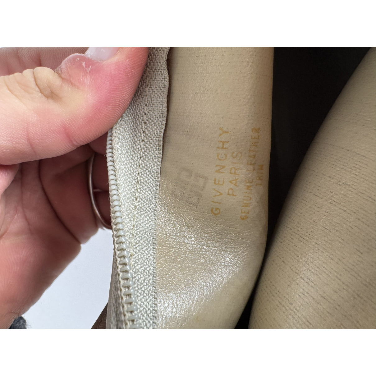 Givenchy 4G Grey Leather Handbag image 4