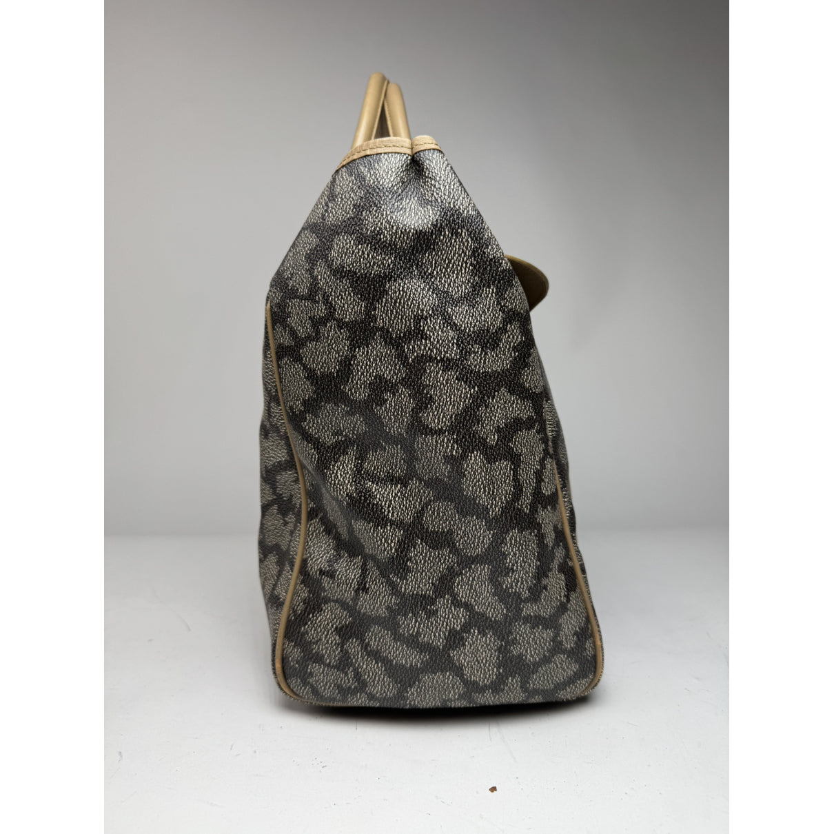 Yves Saint Laurent Black Leather Handbag image 4