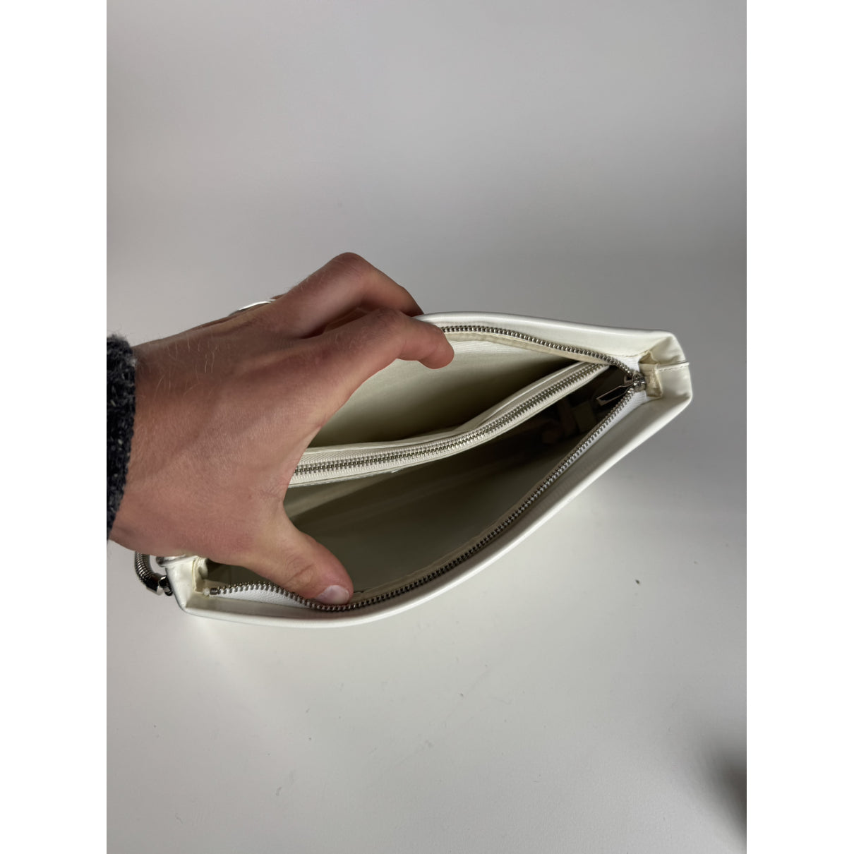 Givenchy 4G White Leather Handbag image 3