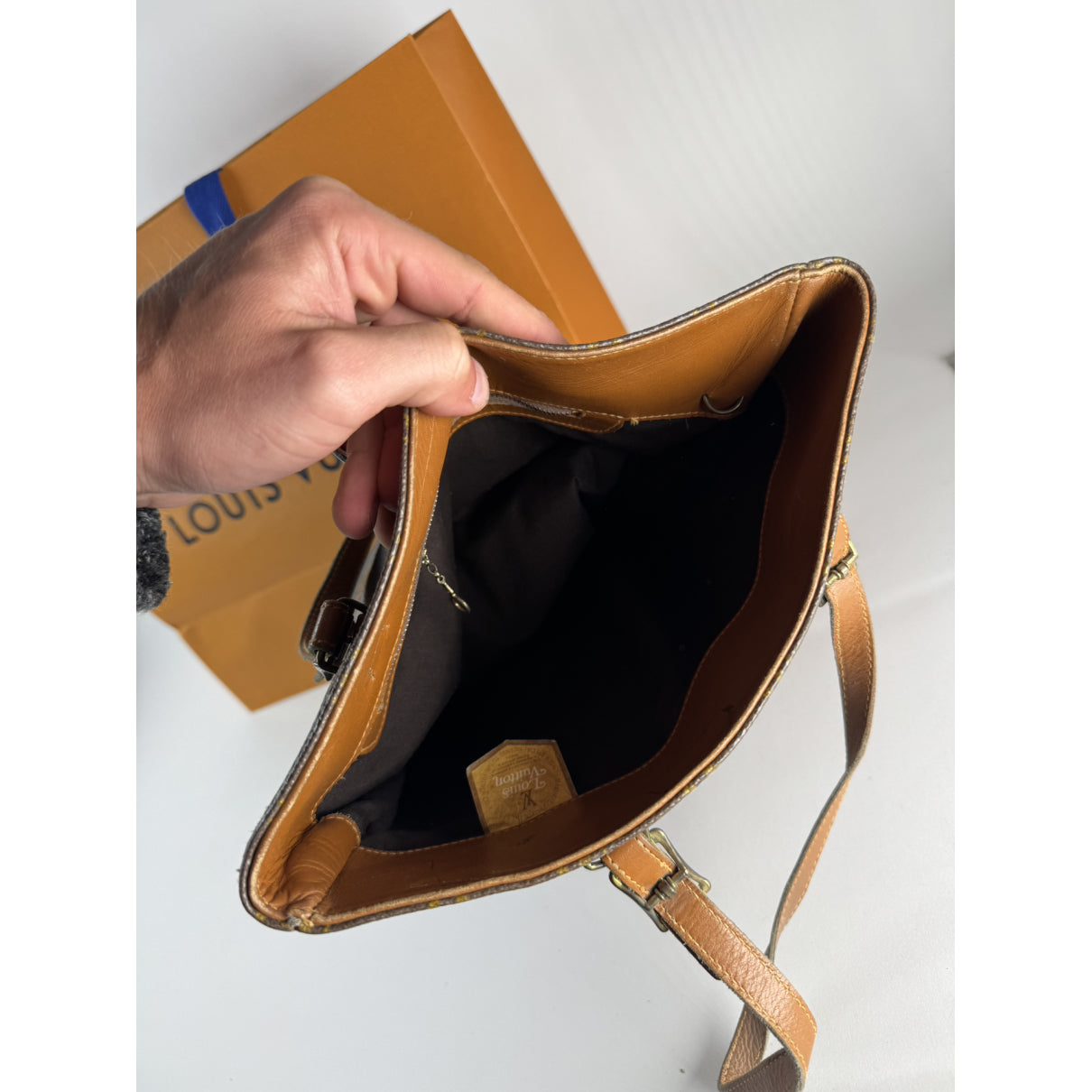 Louis Vuitton Ambre  Handbag image 2