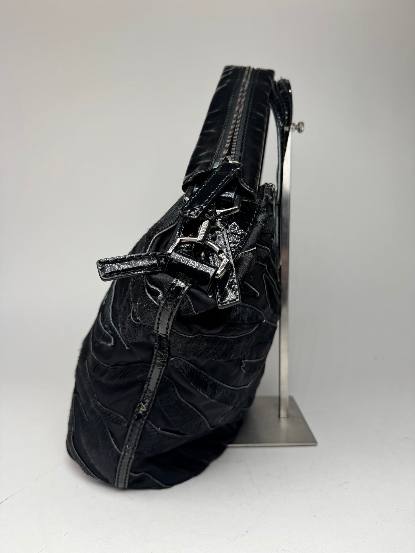 Sac vintage en cuir verni et fourrure Nightindale de Givenchy, noir