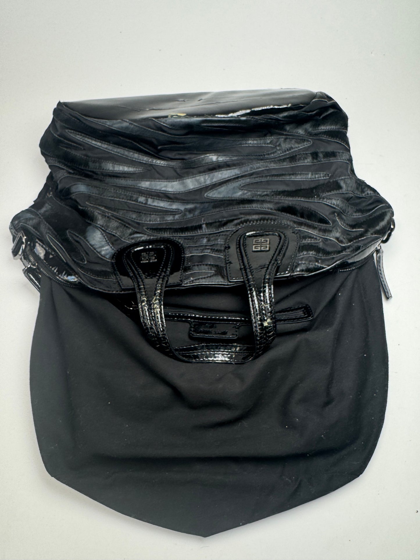 Sac vintage en cuir verni et fourrure Nightindale de Givenchy, noir