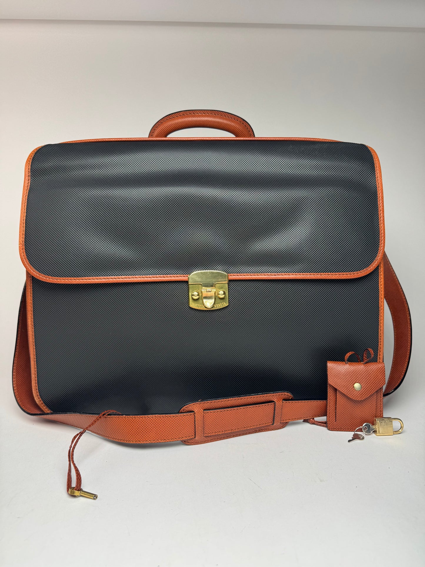 Vintage Bottega Veneta leather Suitcase black / Brown