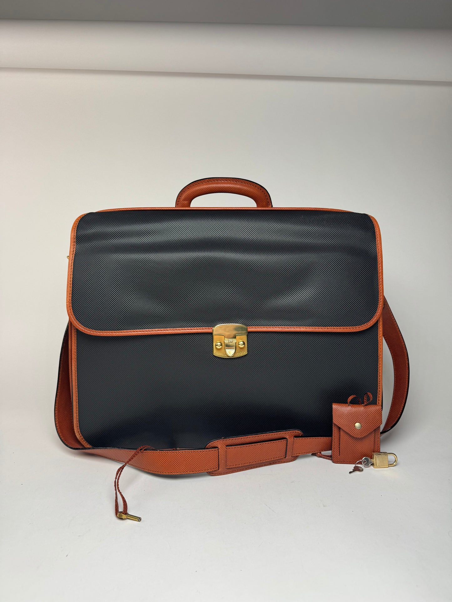 Vintage Bottega Veneta leather Suitcase black / Brown