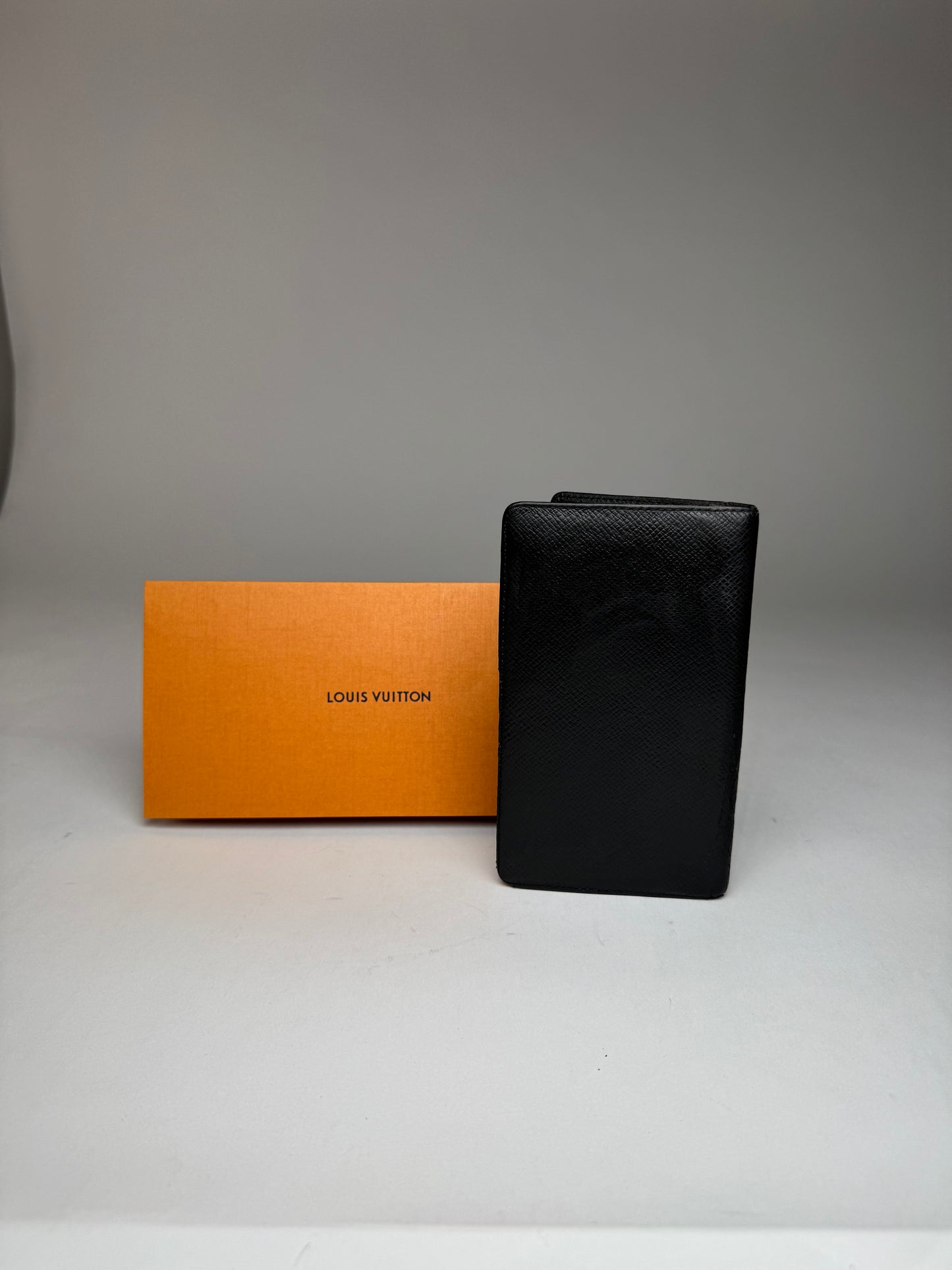 Vintage Louis Vuitton Taiga Leather Card Holder / ID Holder Black