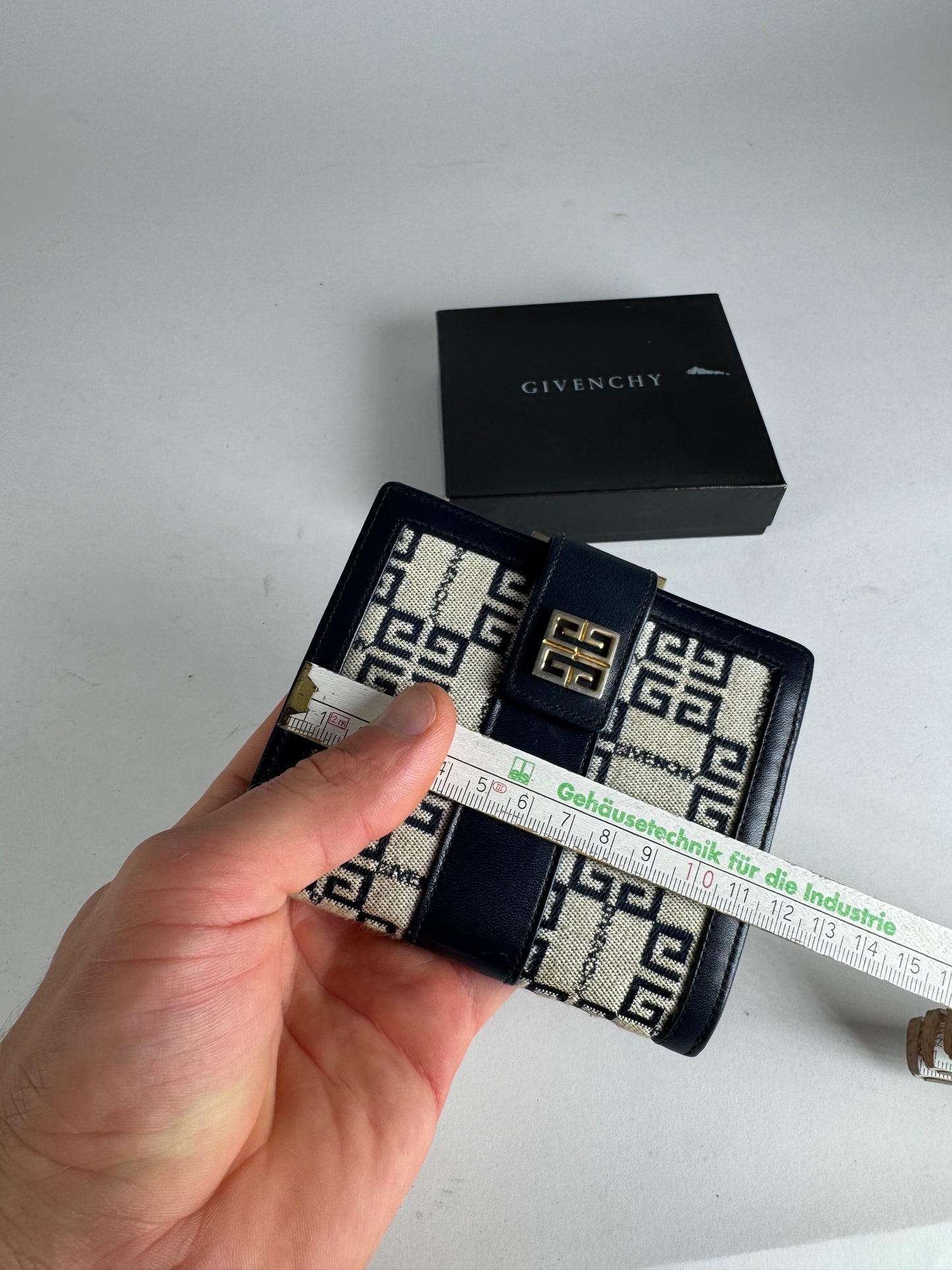 Vintage Givenchy GV3 monogram Leather Wallet marine white