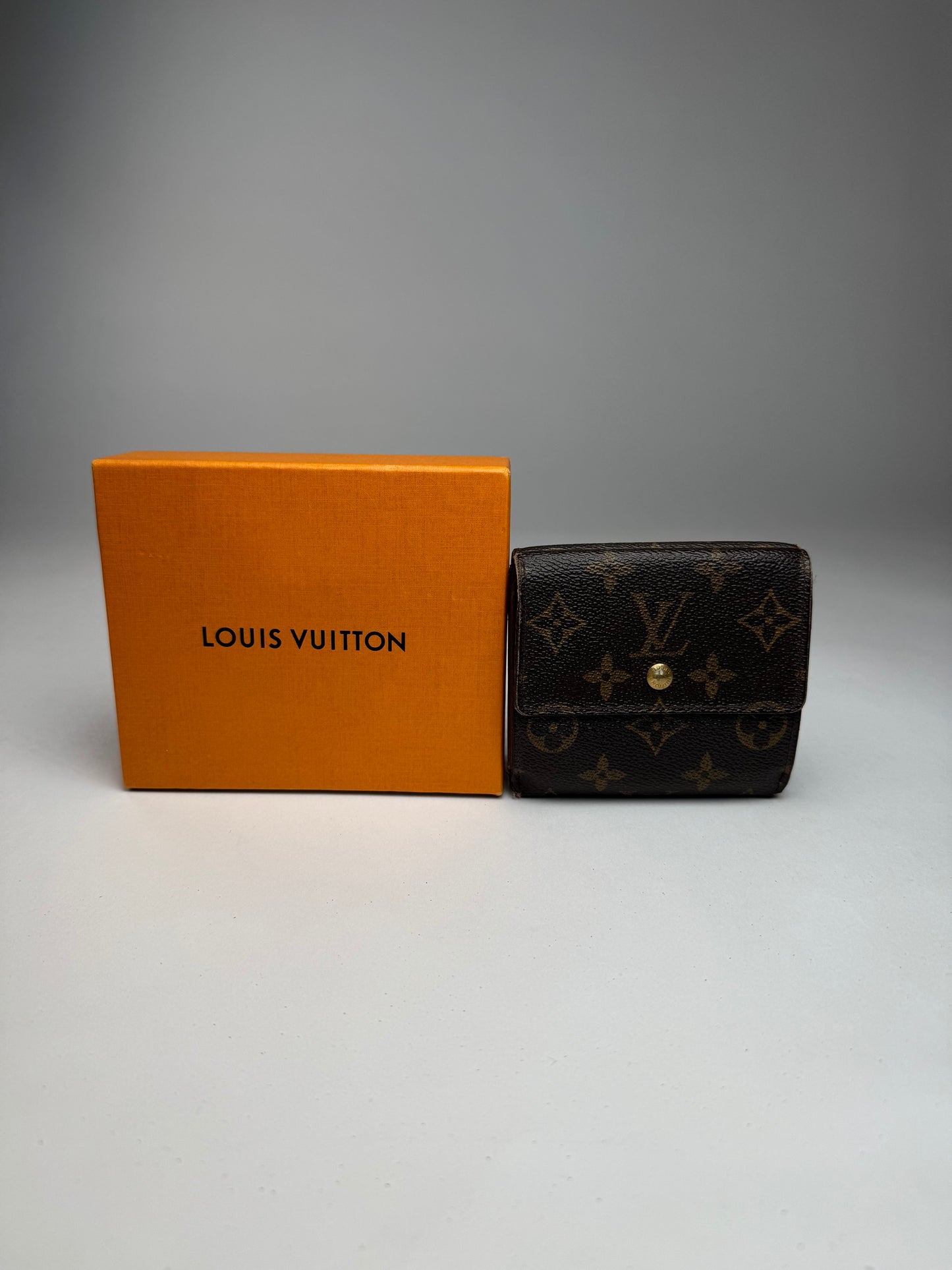 Vintage Louis Vuitton Monogram Dauphine monogram leather wallet