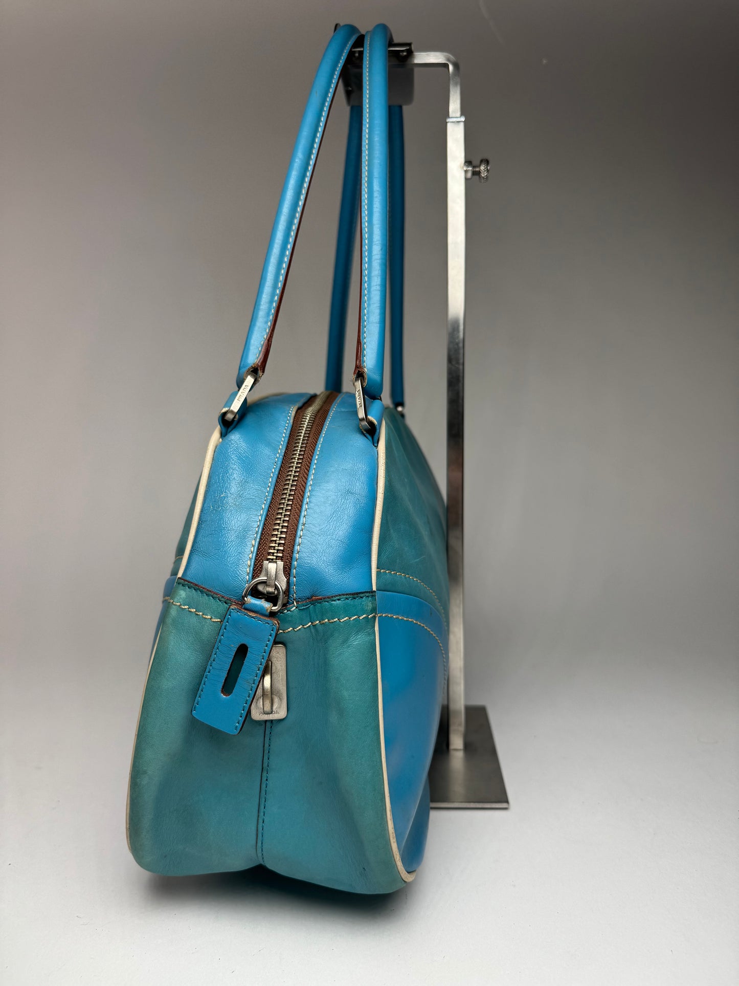 Sac bowling vintage en cuir Prada bleu