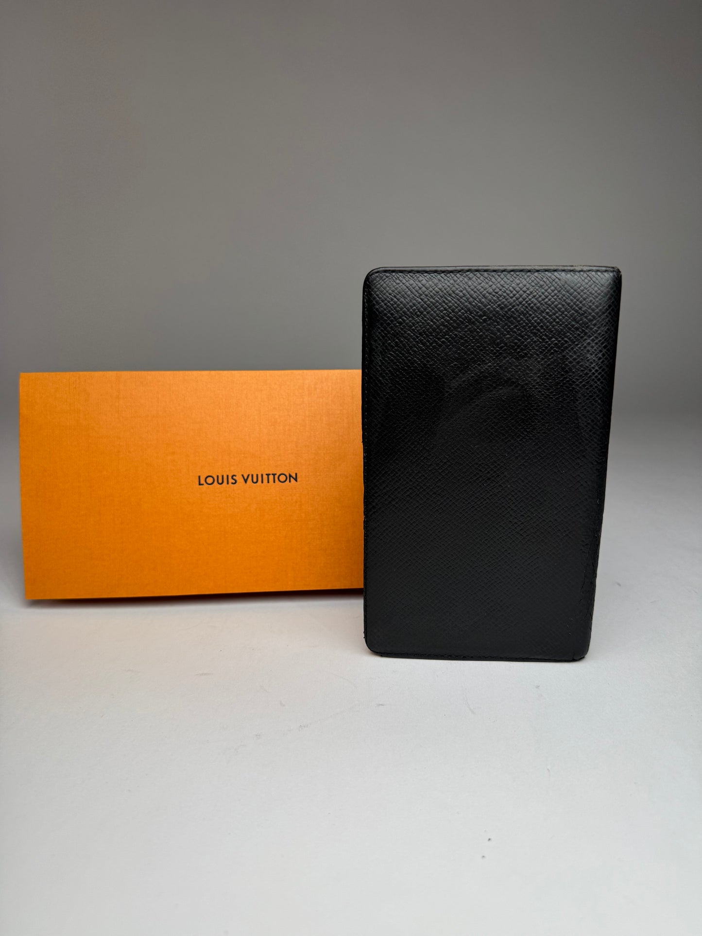 Vintage Louis Vuitton Taiga Leather Card Holder / ID Holder Black