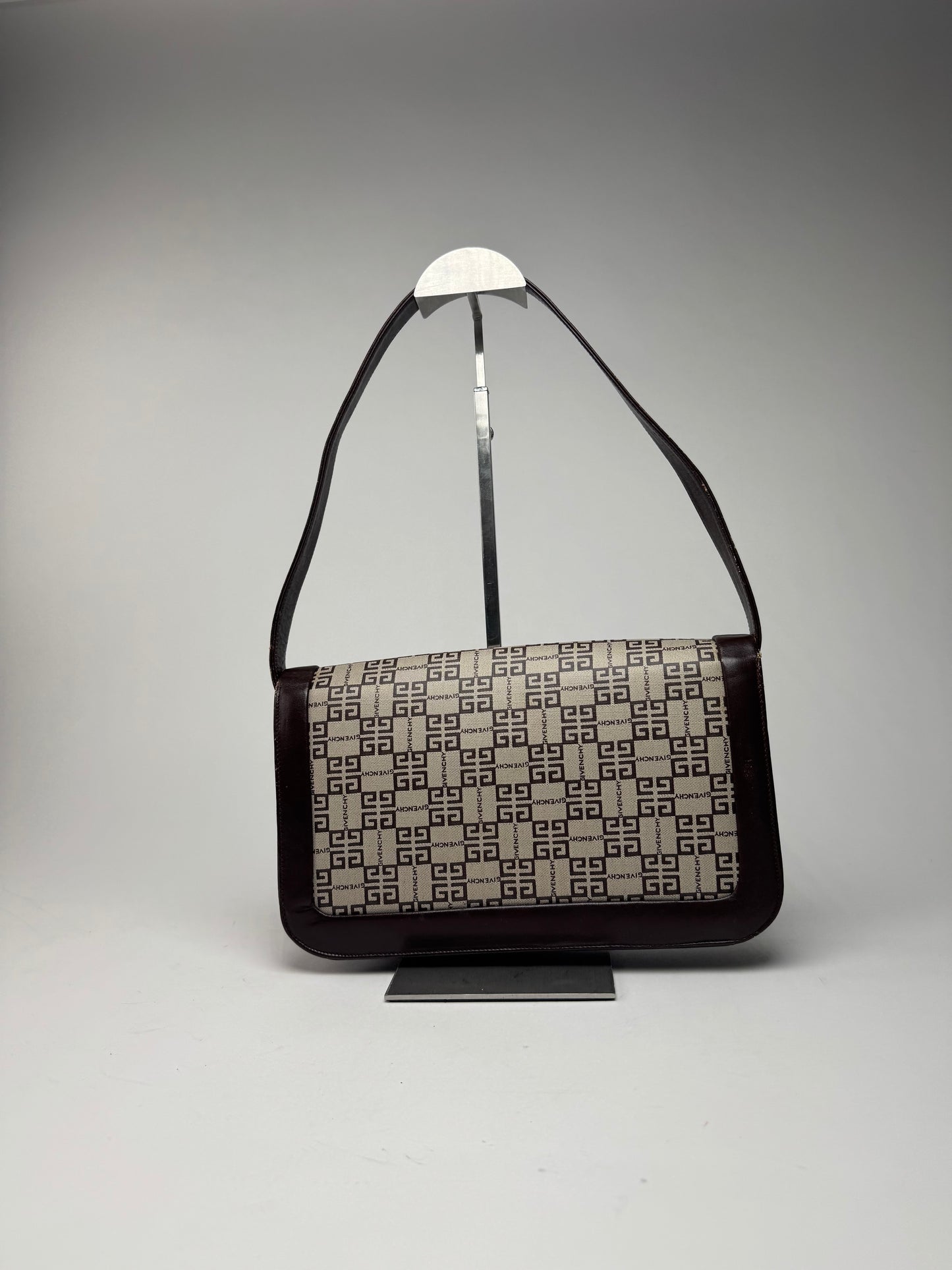 Vintage Givenchy 4G leather monogram Bag