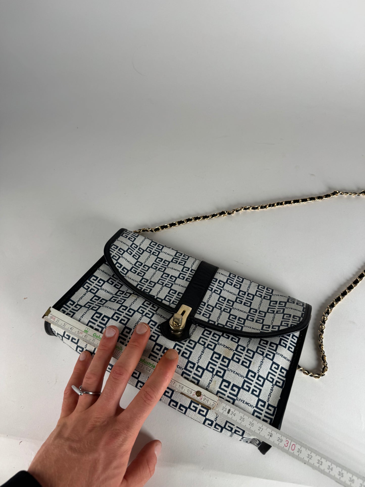 Vintage Givenchy Paris 4G Monogramm Leather Bag