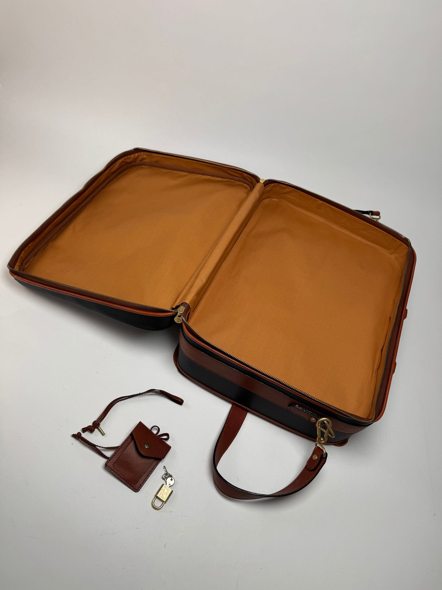 Vintage Bottega Veneta leather Suitcase black / Brown