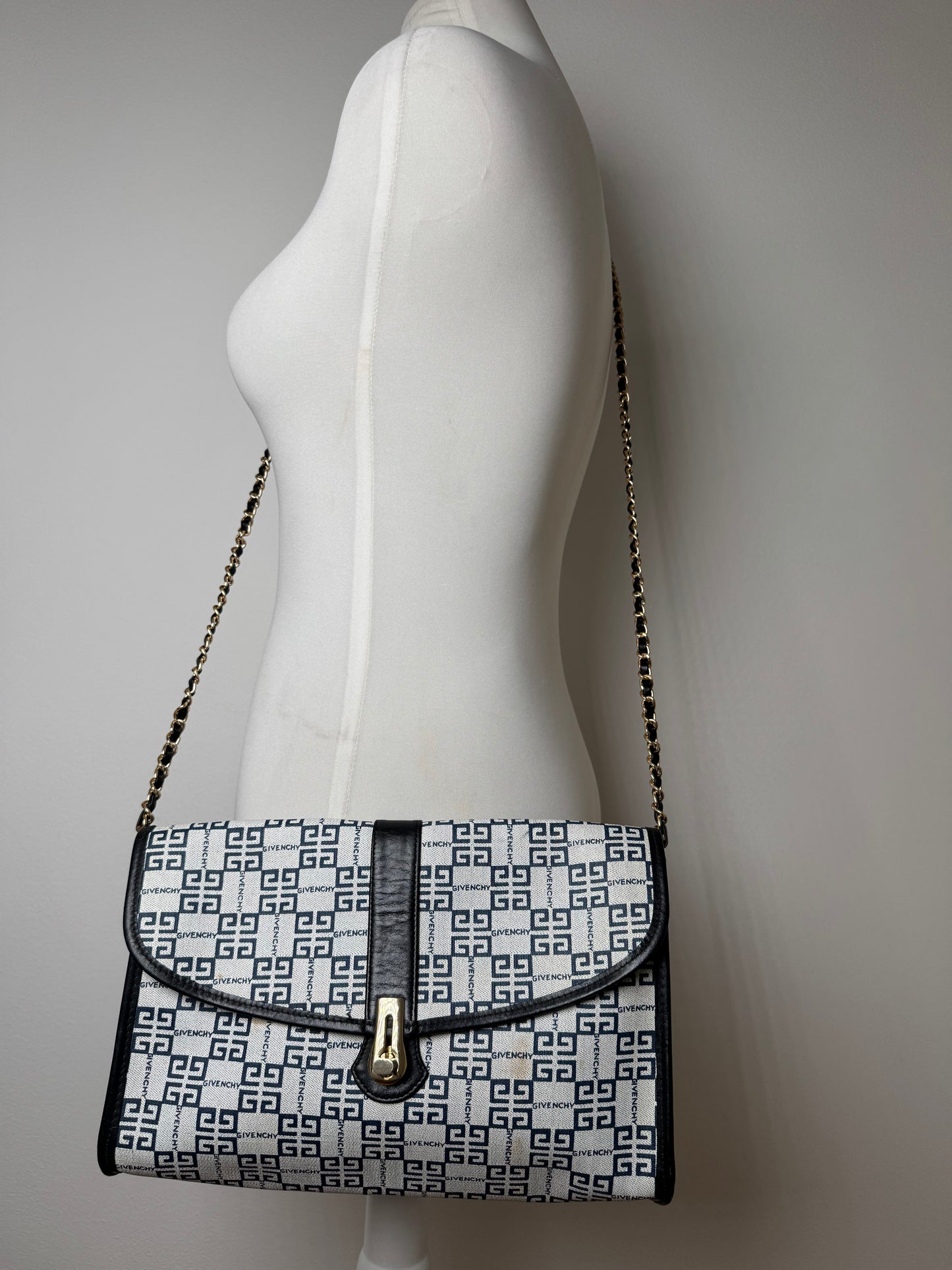 Vintage Givenchy Paris 4G Monogramm Leather Bag