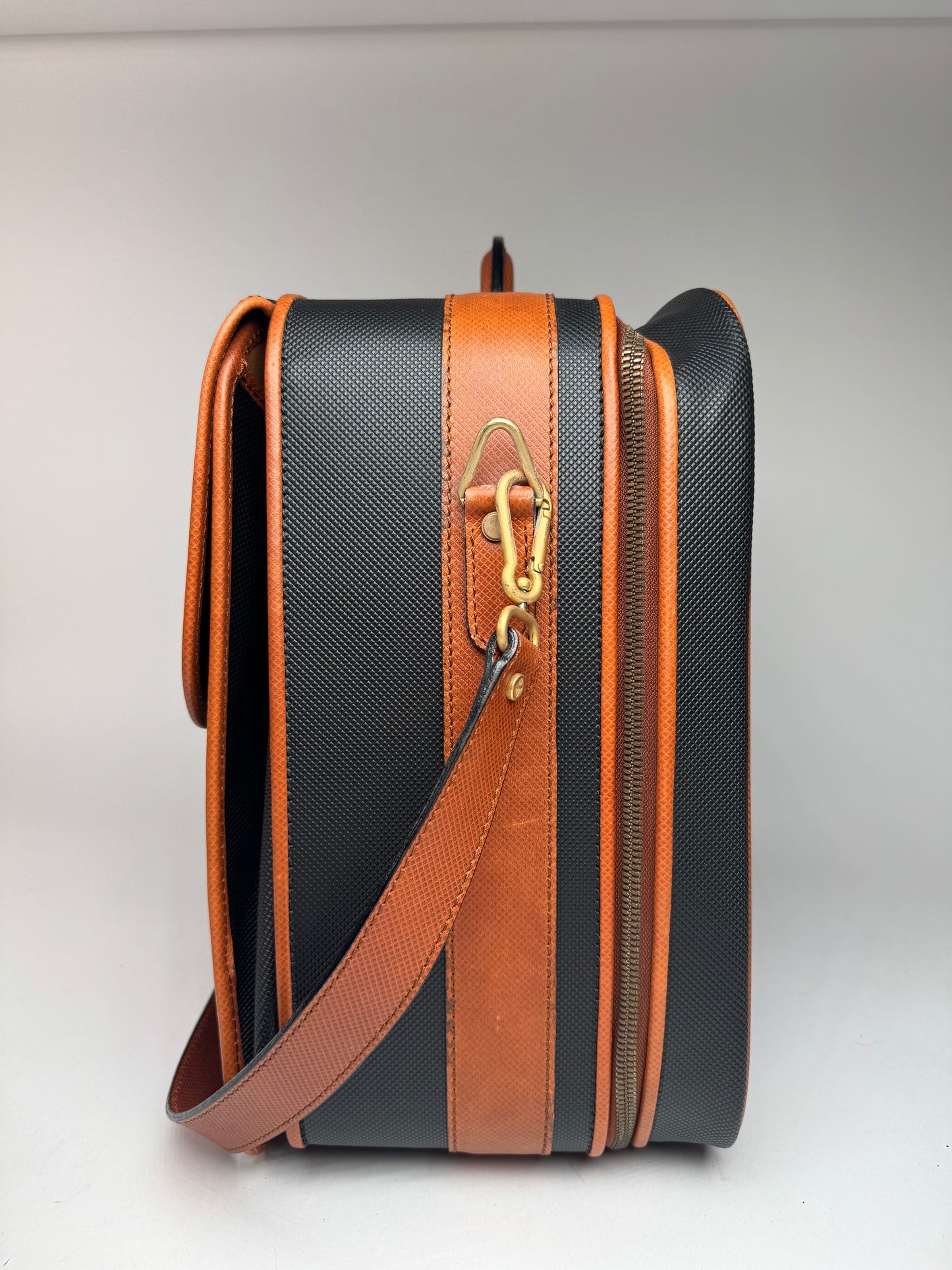 Vintage Bottega Veneta leather Suitcase black / Brown