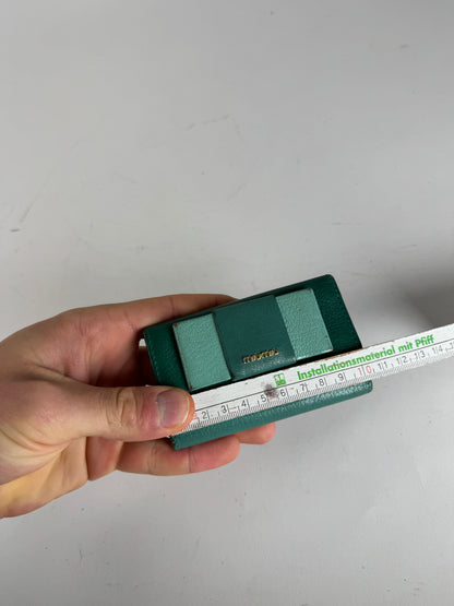 Porte-clés vintage en cuir vert Miu Miu