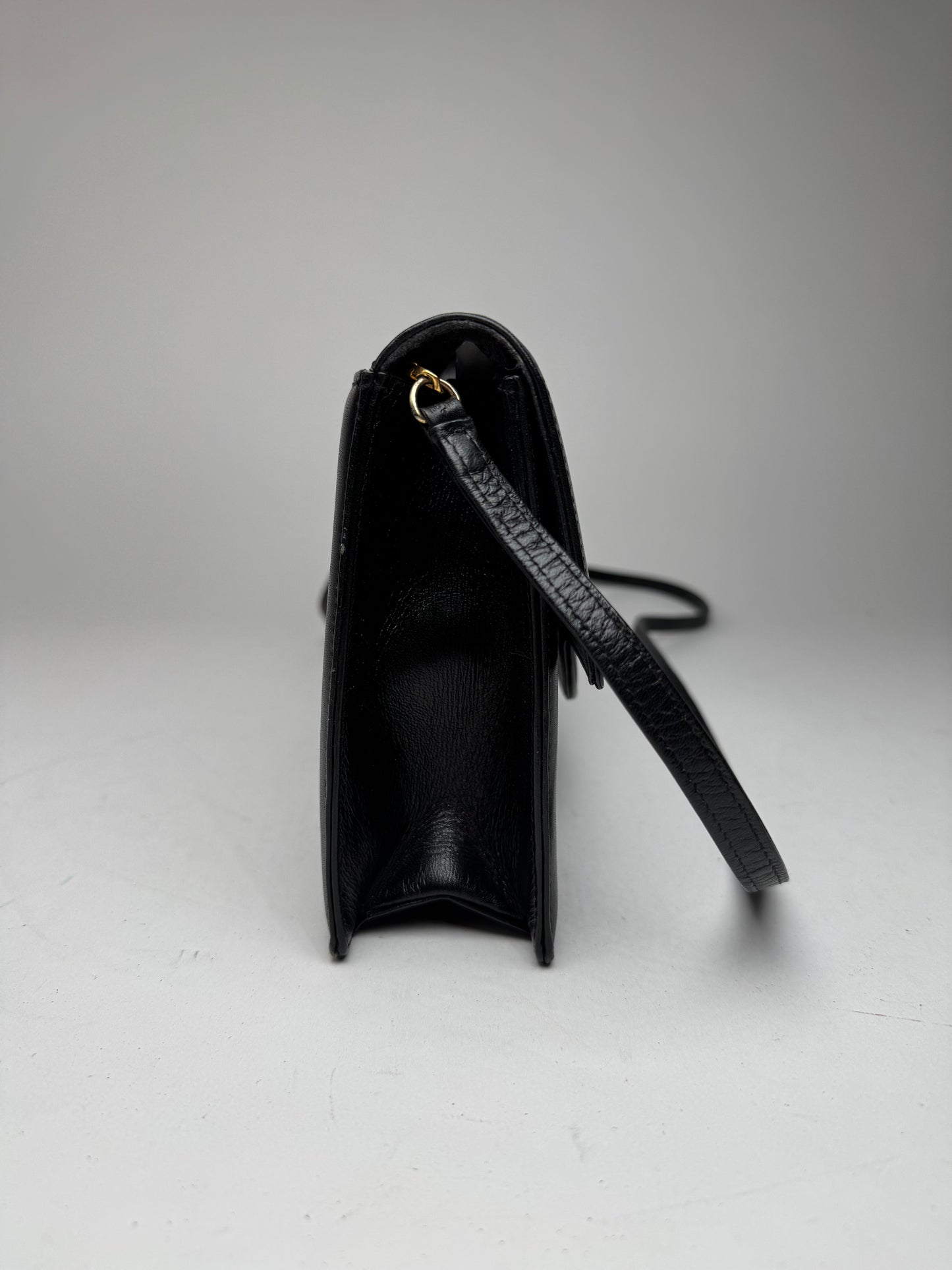 Sac vintage Givenchy 4G en cuir noir