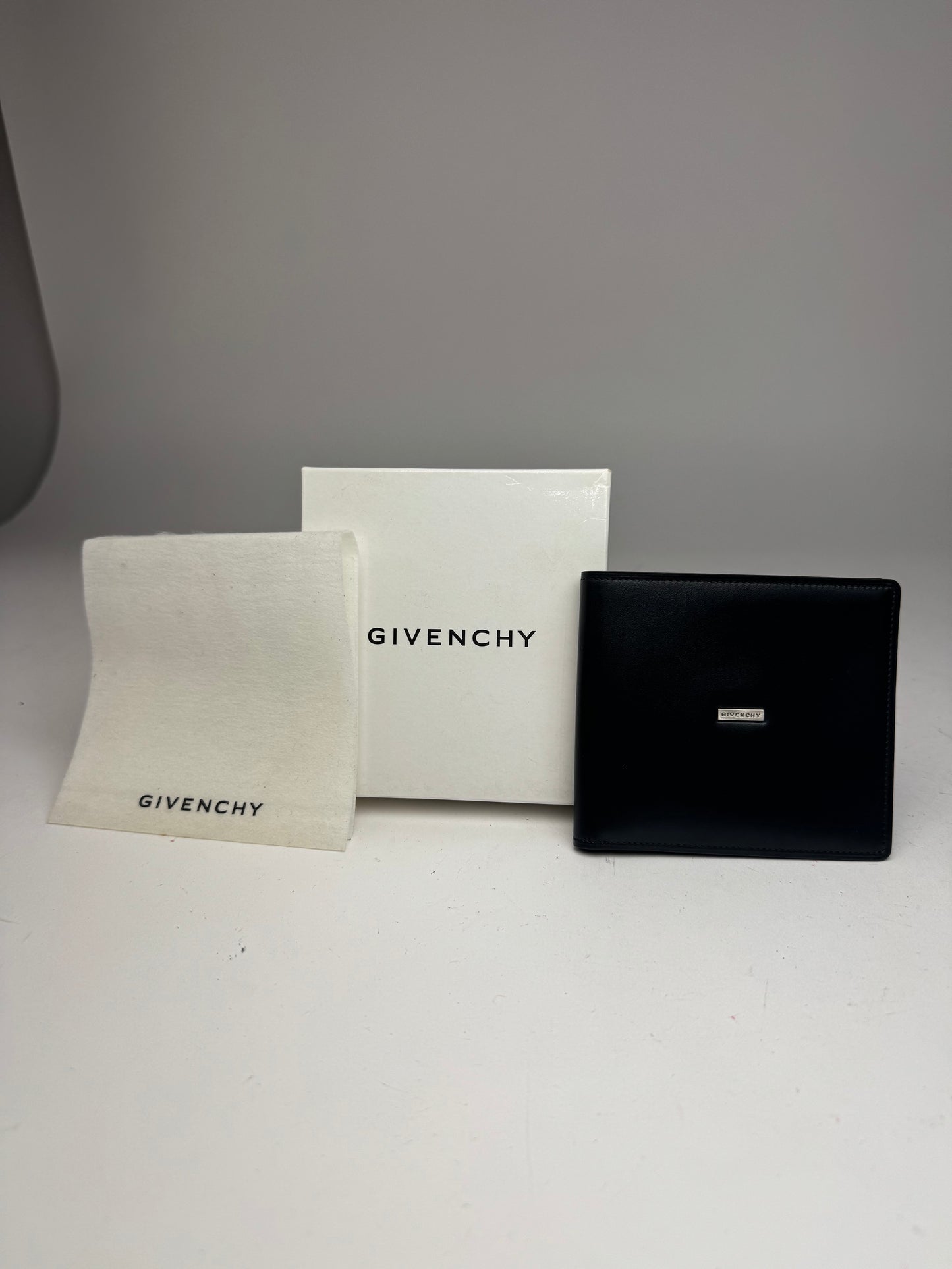 Vintage Givenchy Flapable Leather Card Holder / Wallet black