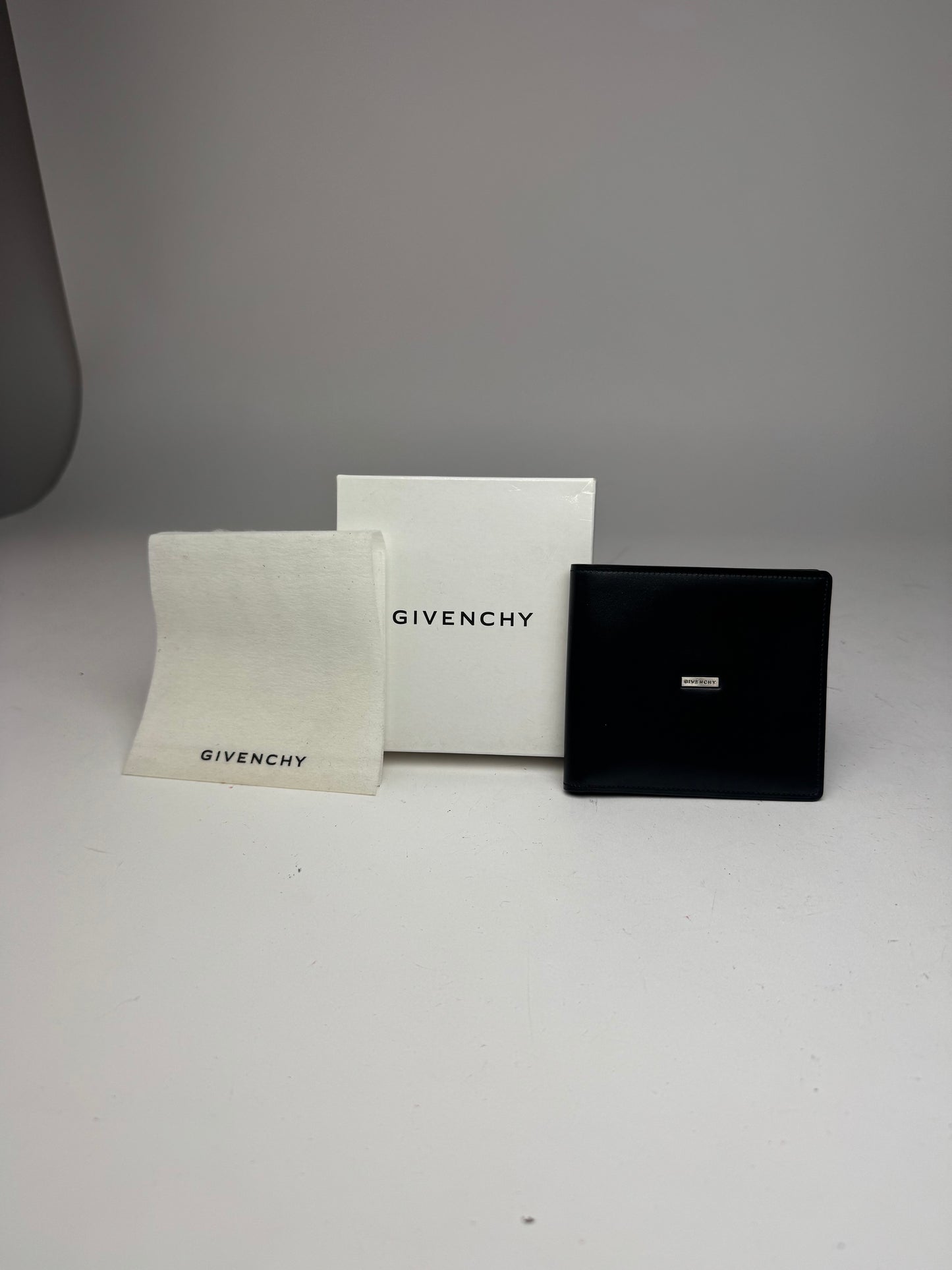Vintage Givenchy Flapable Leather Card Holder / Wallet black