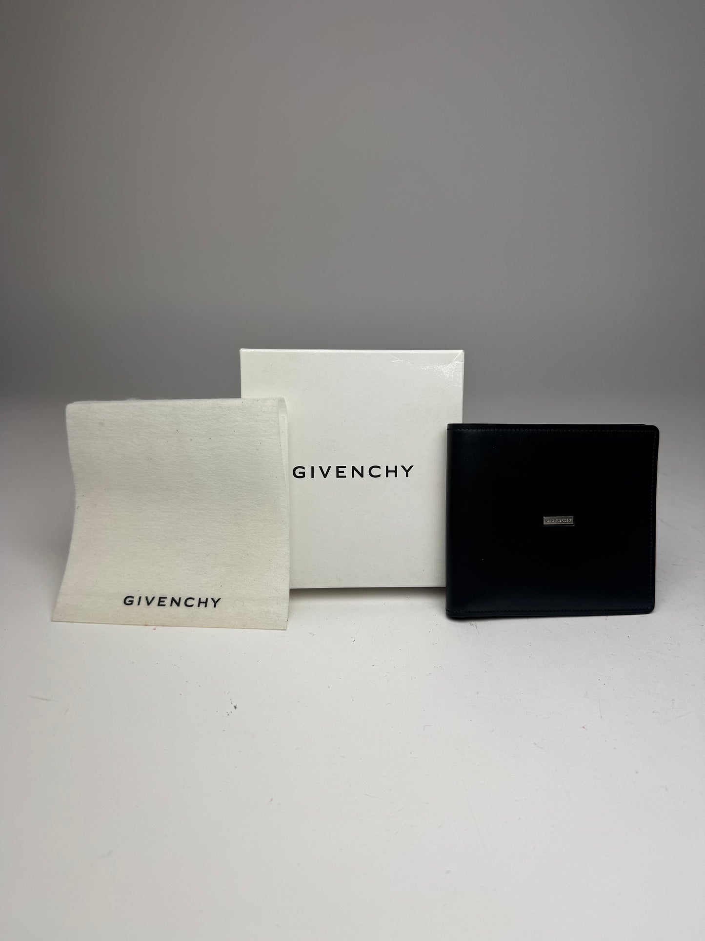 Vintage Givenchy Flapable Leather Card Holder / Wallet black