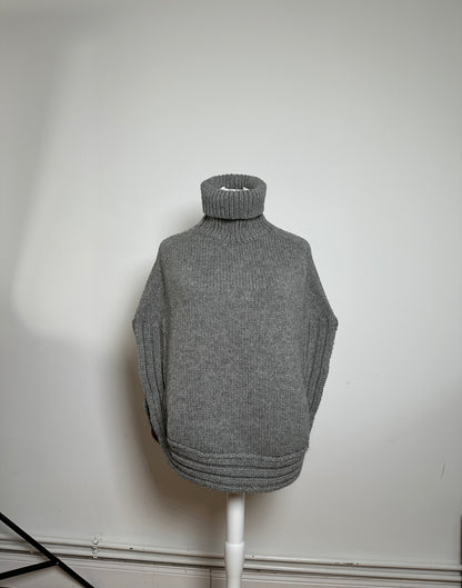 Vintage Gucci Wool Poncho Grey M