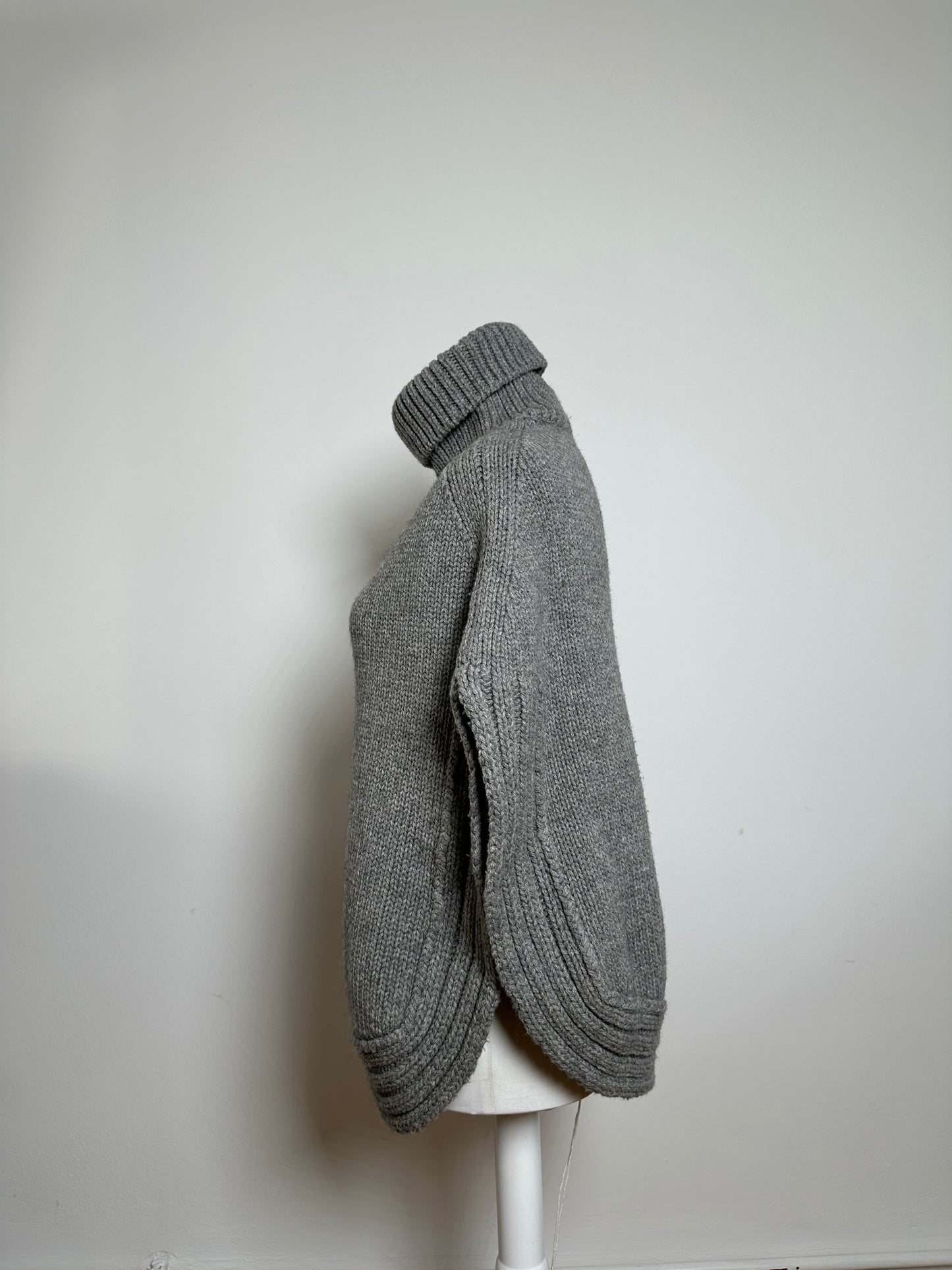 Vintage Gucci Wool Poncho Grey M