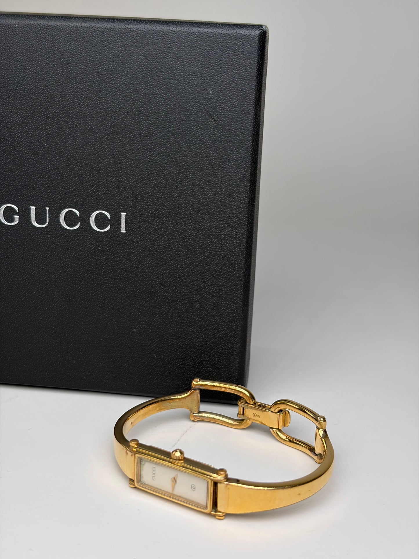 Vintage Gucci Logo Enamel Bracelet Watch Gold