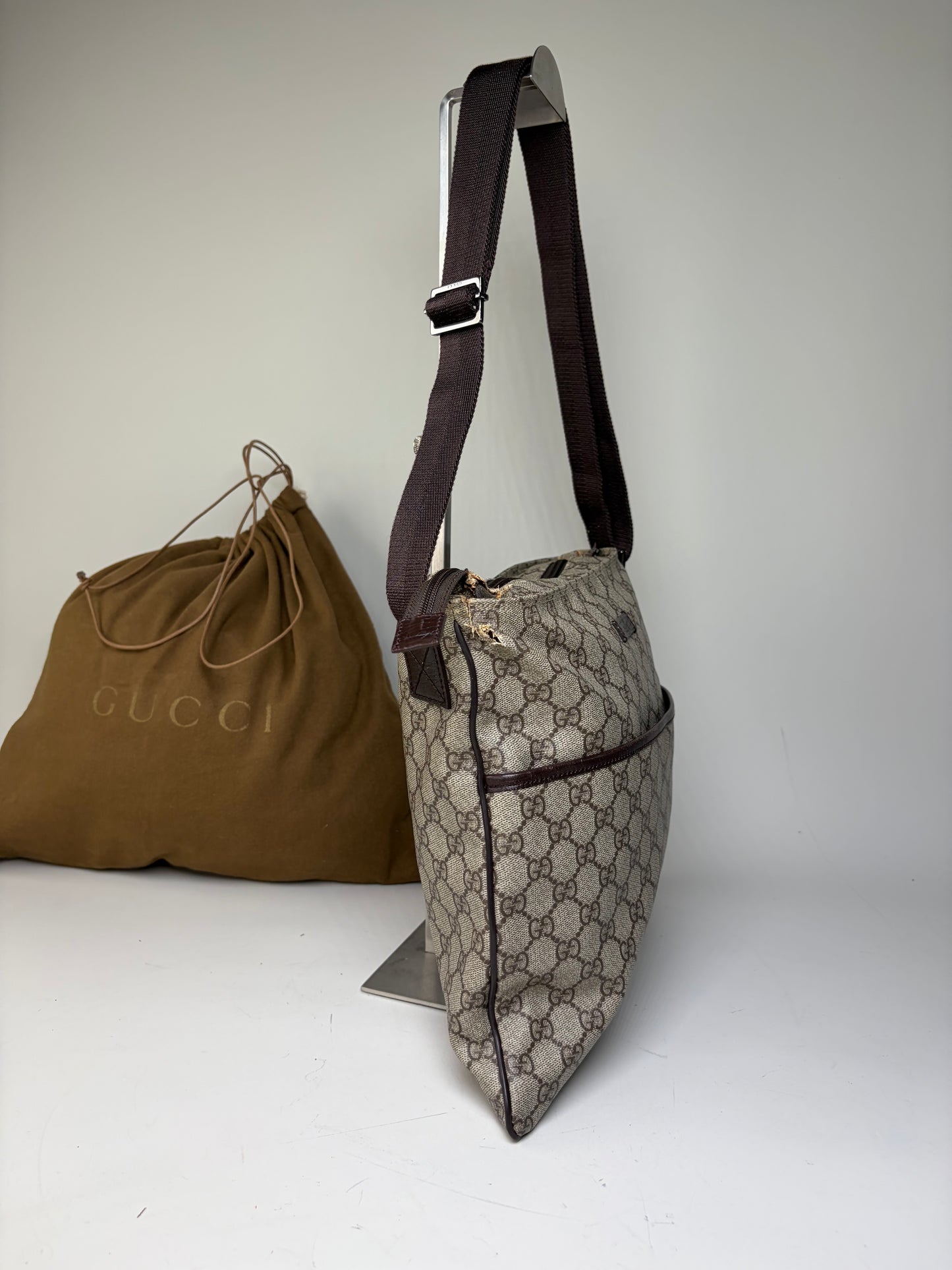 Vintage Gucci GG Supreme Shoulder Bag Beige Brown