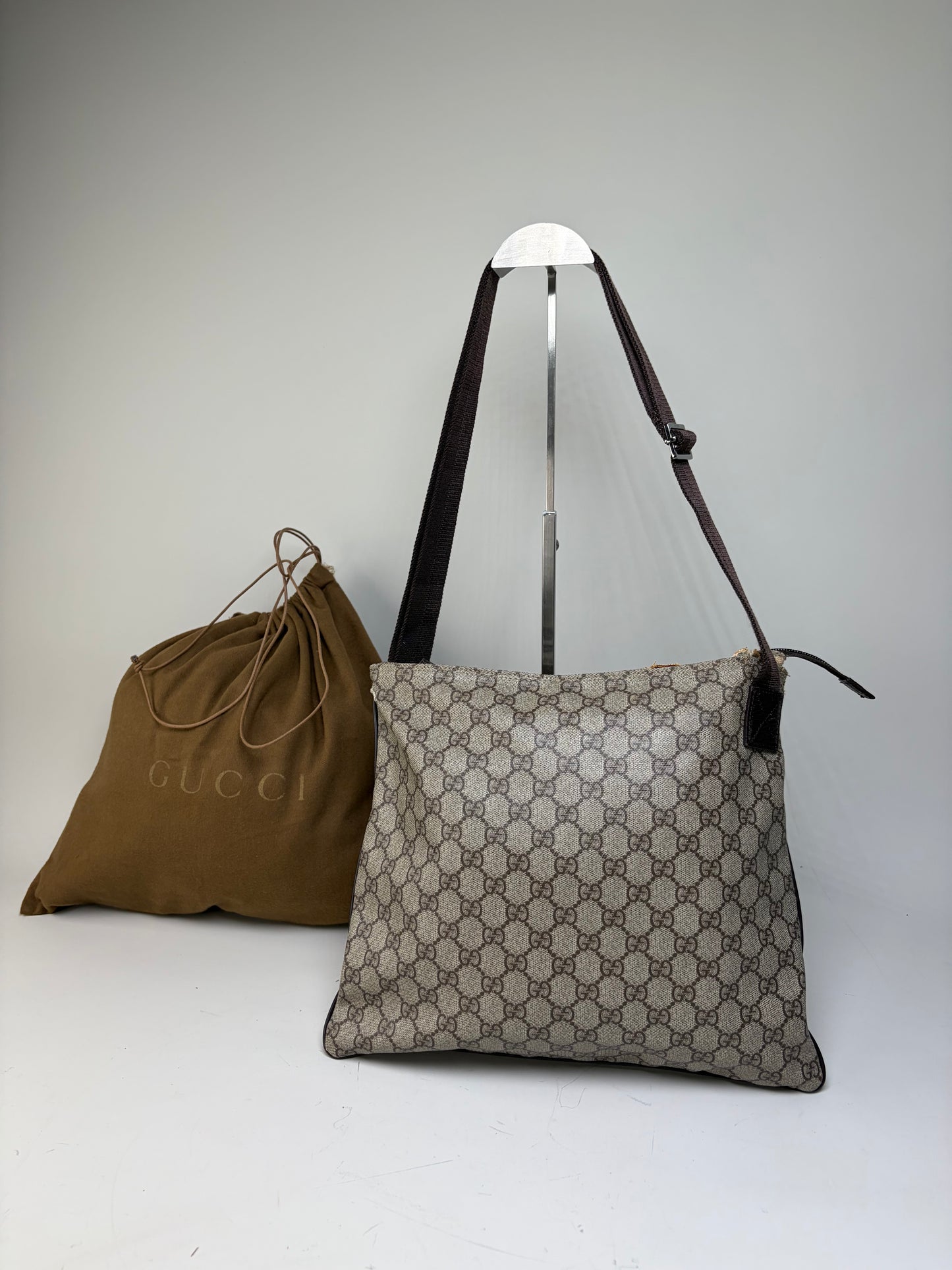 Vintage Gucci GG Supreme Shoulder Bag Beige Brown