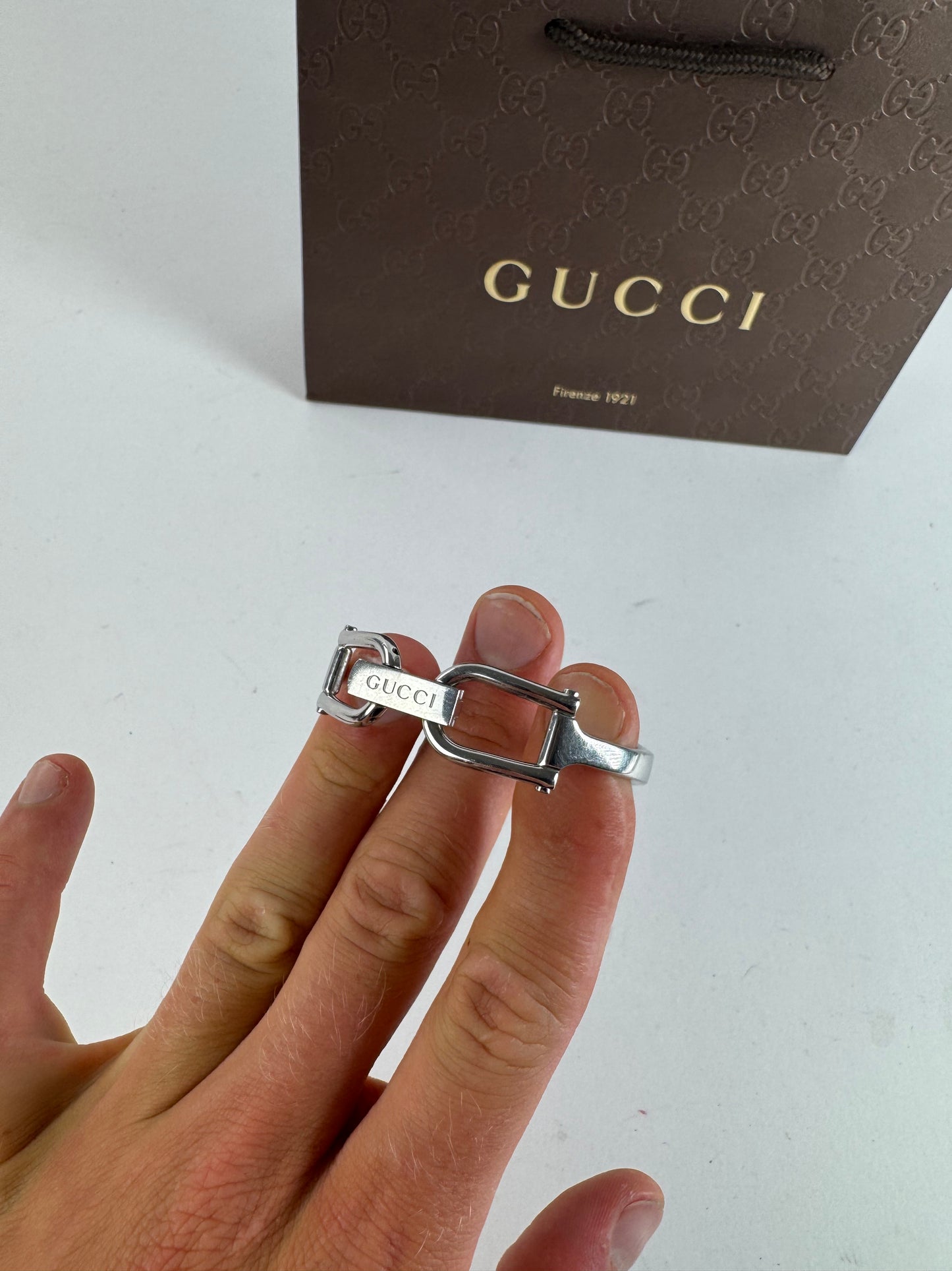 Montre Gucci vintage en acier avec mors de cheval argenté