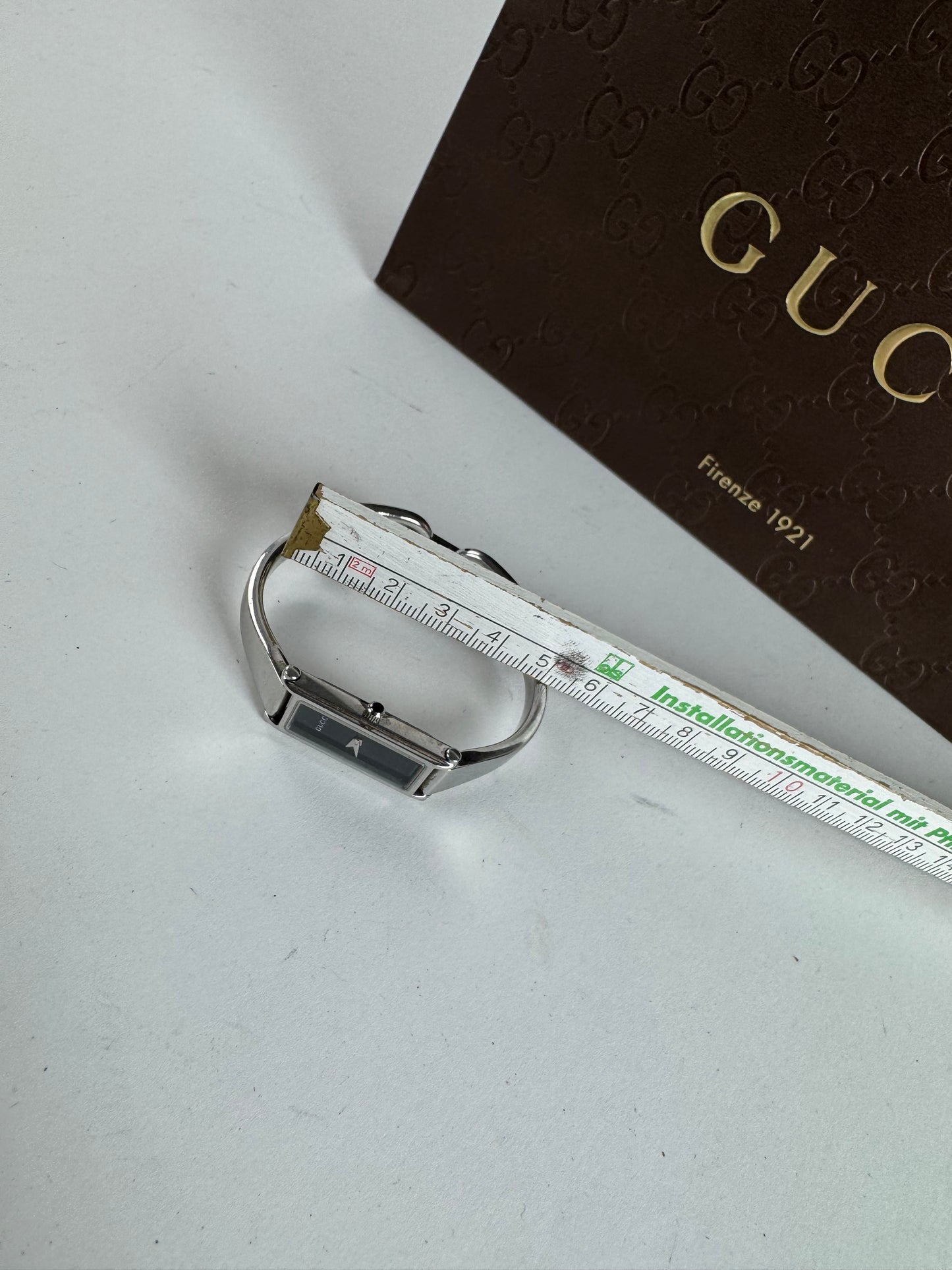 Montre Gucci vintage en acier avec mors de cheval argenté