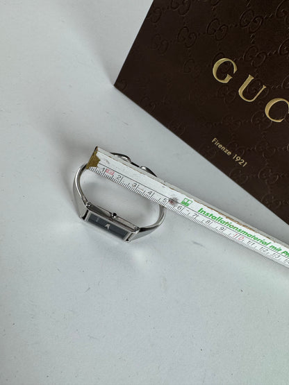 Montre Gucci vintage en acier avec mors de cheval argenté