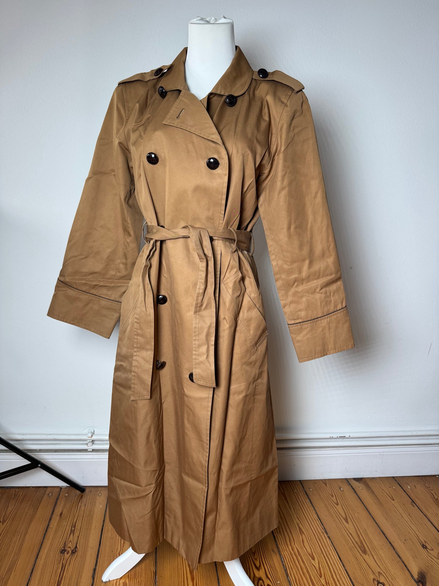 Vintage Yves Sain Laurent Camel Canvas Trenchcoat 40/L