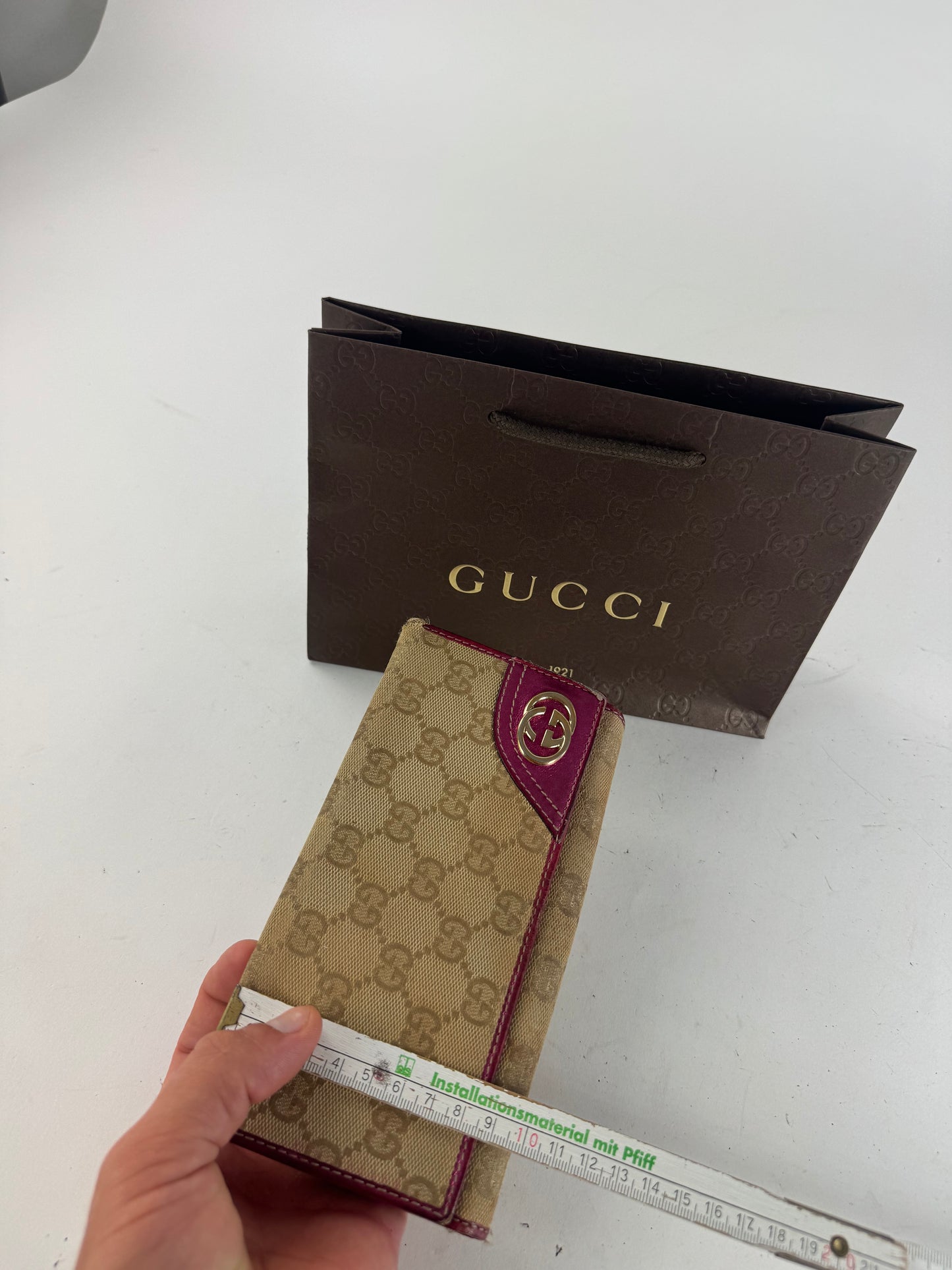 Vintage Gucci Monogram GG wallet beige purple