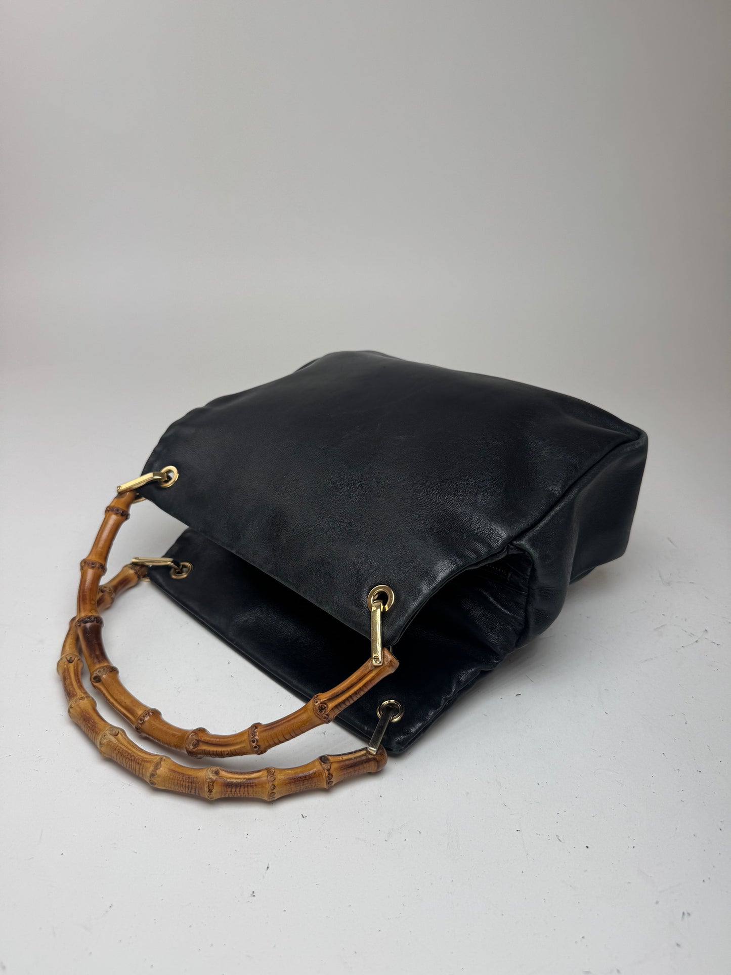Sac vintage Gucci en cuir bambou noir