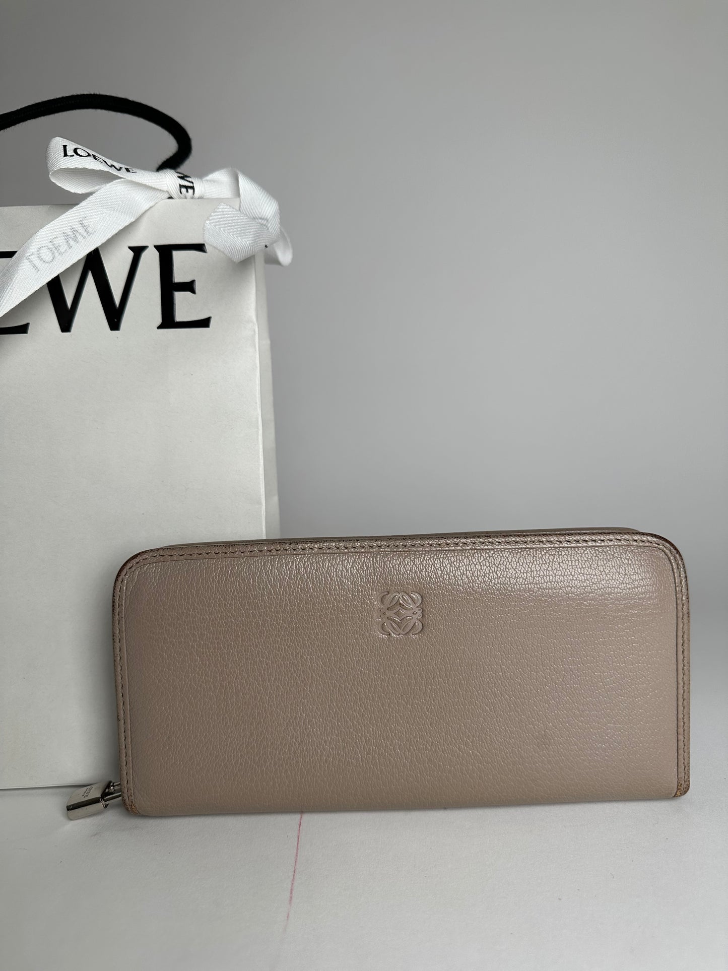 Vintage Loewe Madrid Zippy Leather Wallet Beige Grey