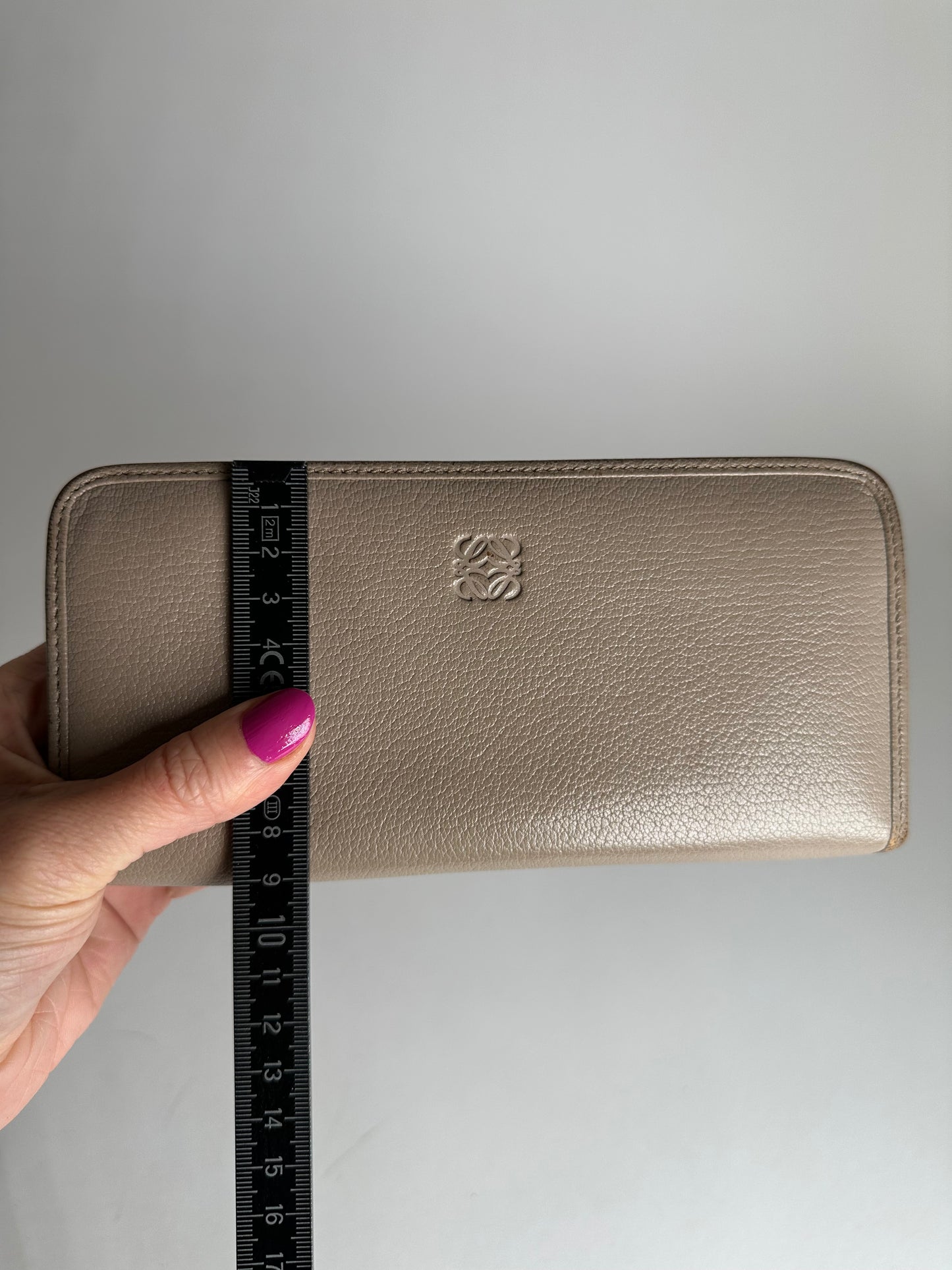 Vintage Loewe Madrid Zippy Leather Wallet Beige Grey