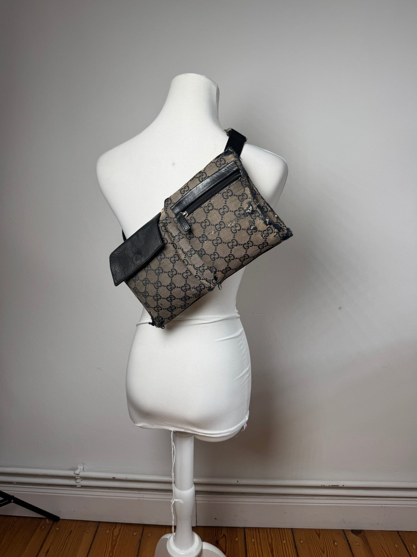 Vintage Gucci Belt / Crossbody Bag Grey brown monogram