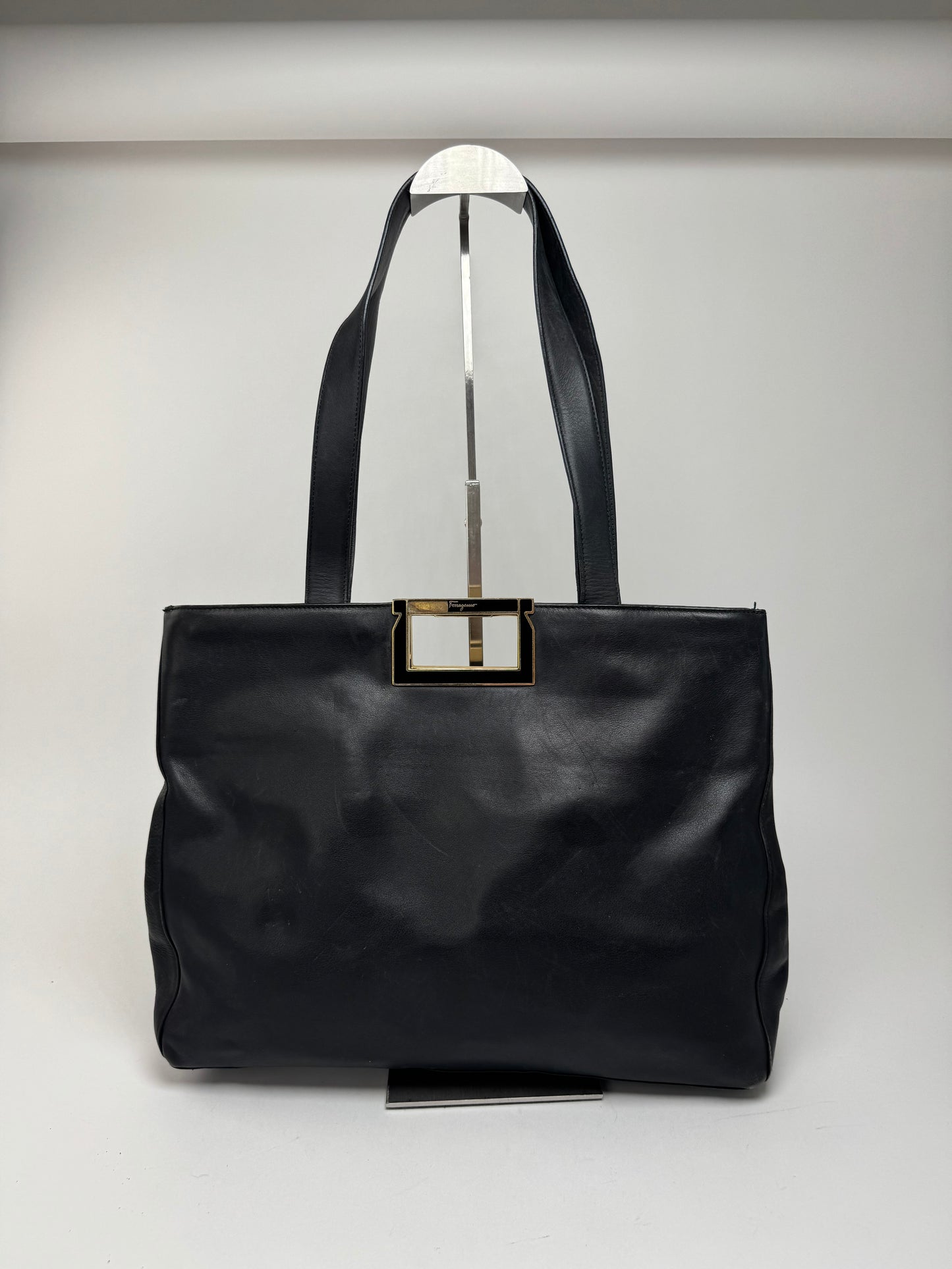 Sac vintage en cuir noir Salvatore Ferragamo