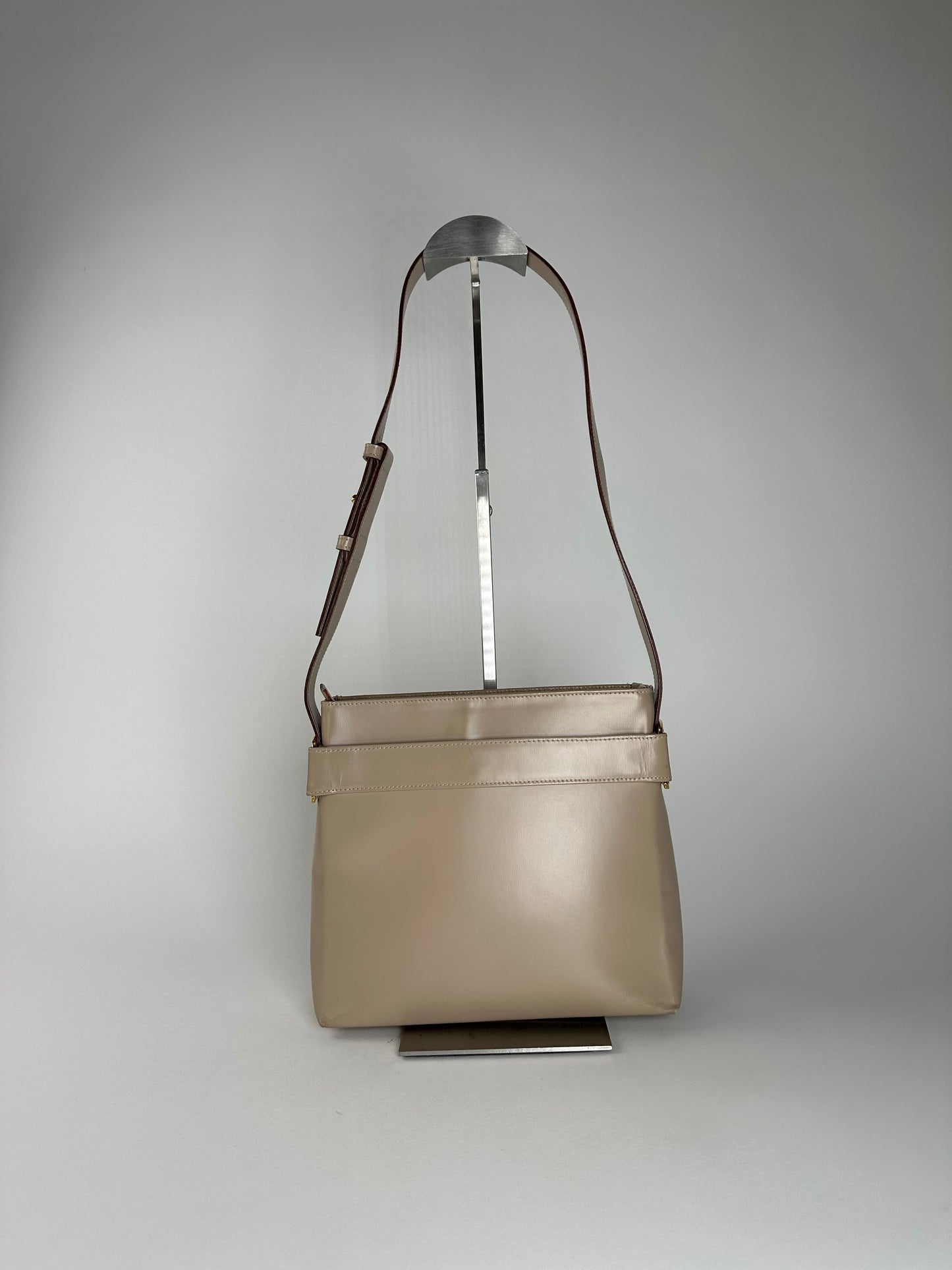 Vintage Ferragamo Grained Leather Shoulder Bag Beige Gold