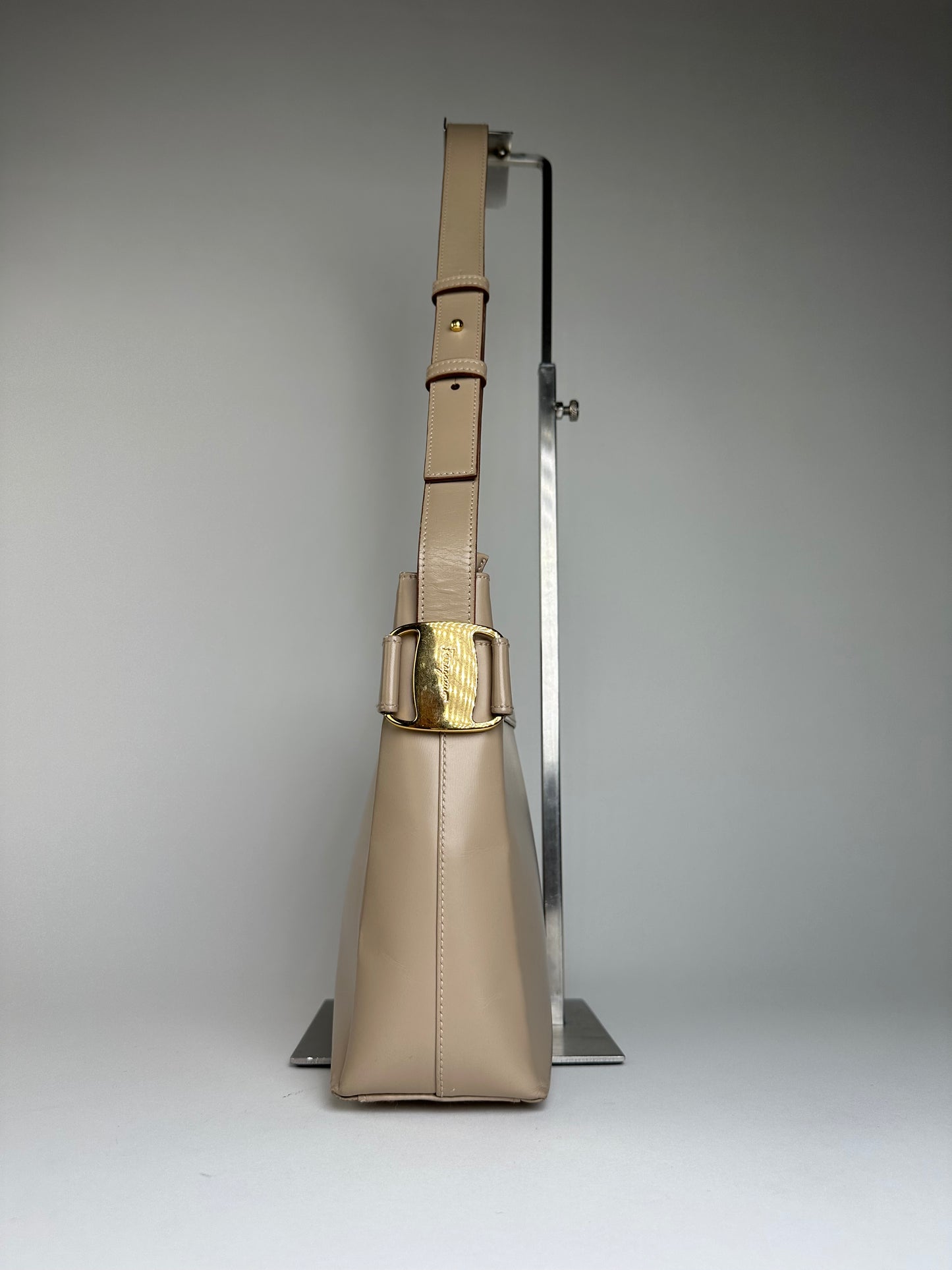 Vintage Ferragamo Grained Leather Shoulder Bag Beige Gold
